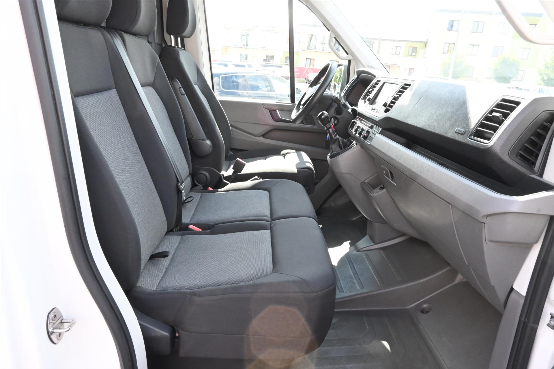 Main photo of the car Volkswagen Crafter 2.0 TDI 103kW L3H2 Warranty up to 5 years (14)