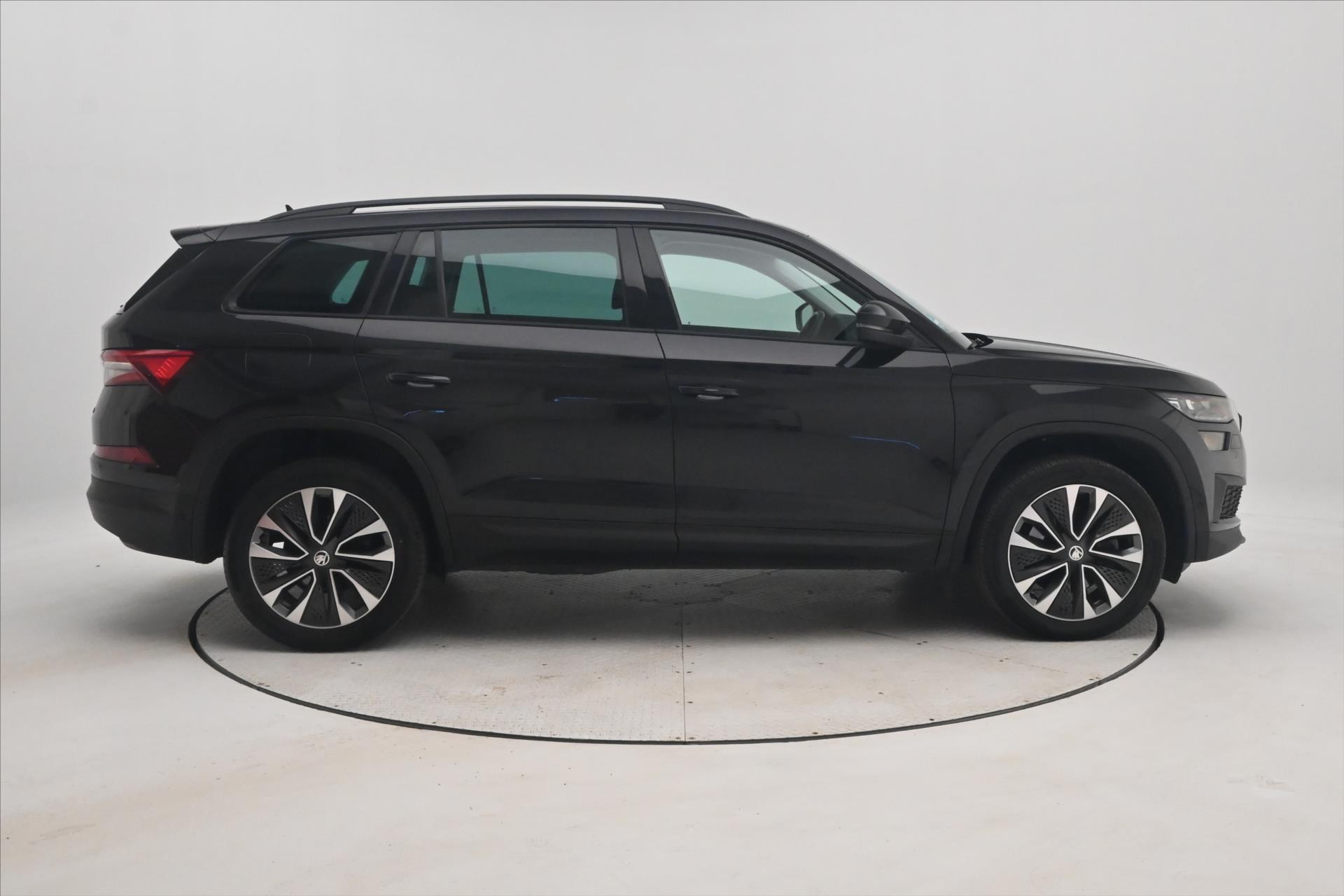 Hlavní fotografie vozu Škoda Kodiaq 2,0 TDI 147 kW DSG 4x4 TAŽNÉ Záruka až 5 let (4)