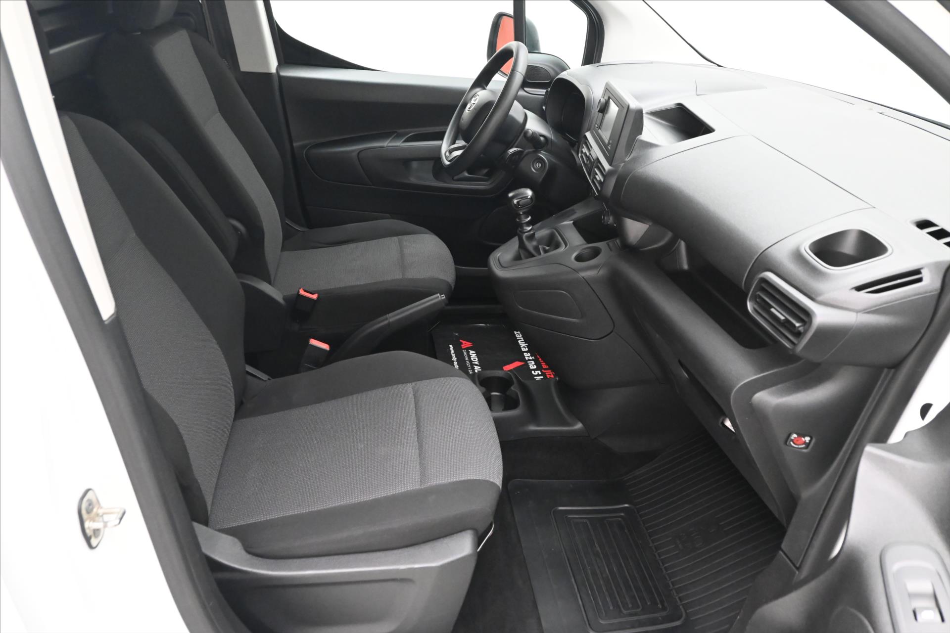 Hlavní fotografie vozu Toyota Proace 1,5 D-4D 75kW ČR 1.majitel Záruka až 5 let (15)