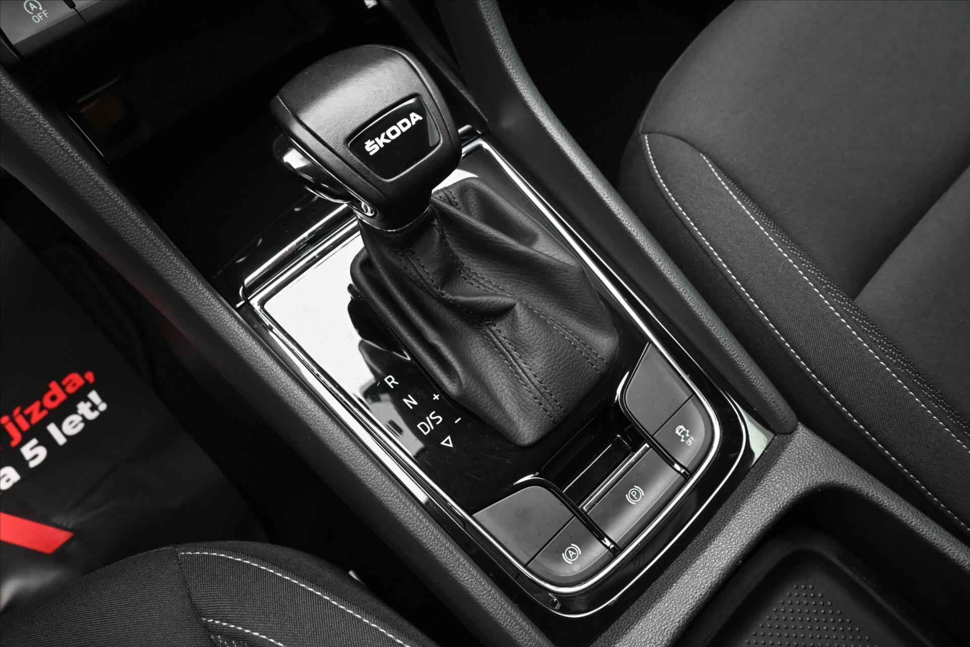 Hlavní fotografie vozu Škoda Karoq 2,0 TDI 85kW DSG TAŽNÉ Záruka až 5 let (23)
