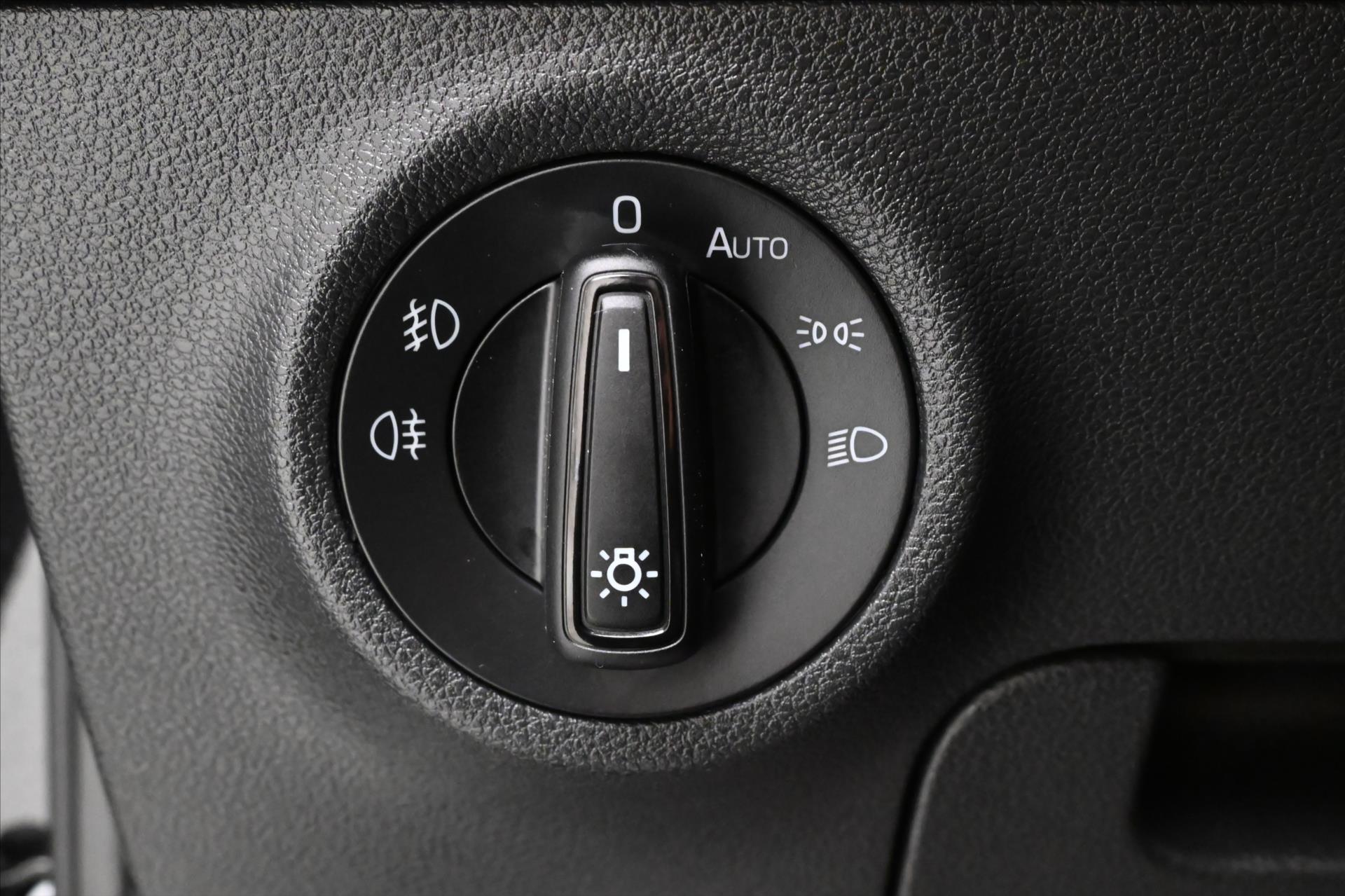 Hlavní fotografie vozu Škoda Karoq 2,0 TDI 85kW DSG TAŽNÉ Záruka až 5 let (27)