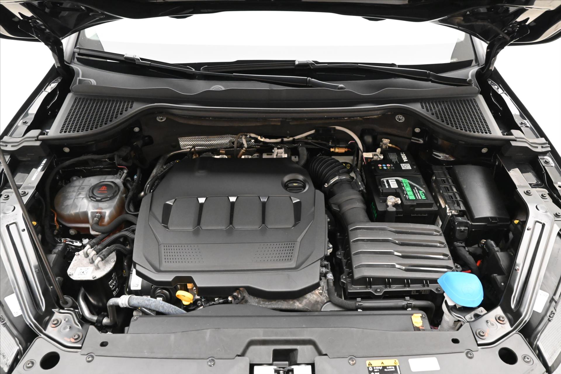 Hlavní fotografie vozu Škoda Karoq 2,0 TDI 85kW DSG TAŽNÉ Záruka až 5 let (10)