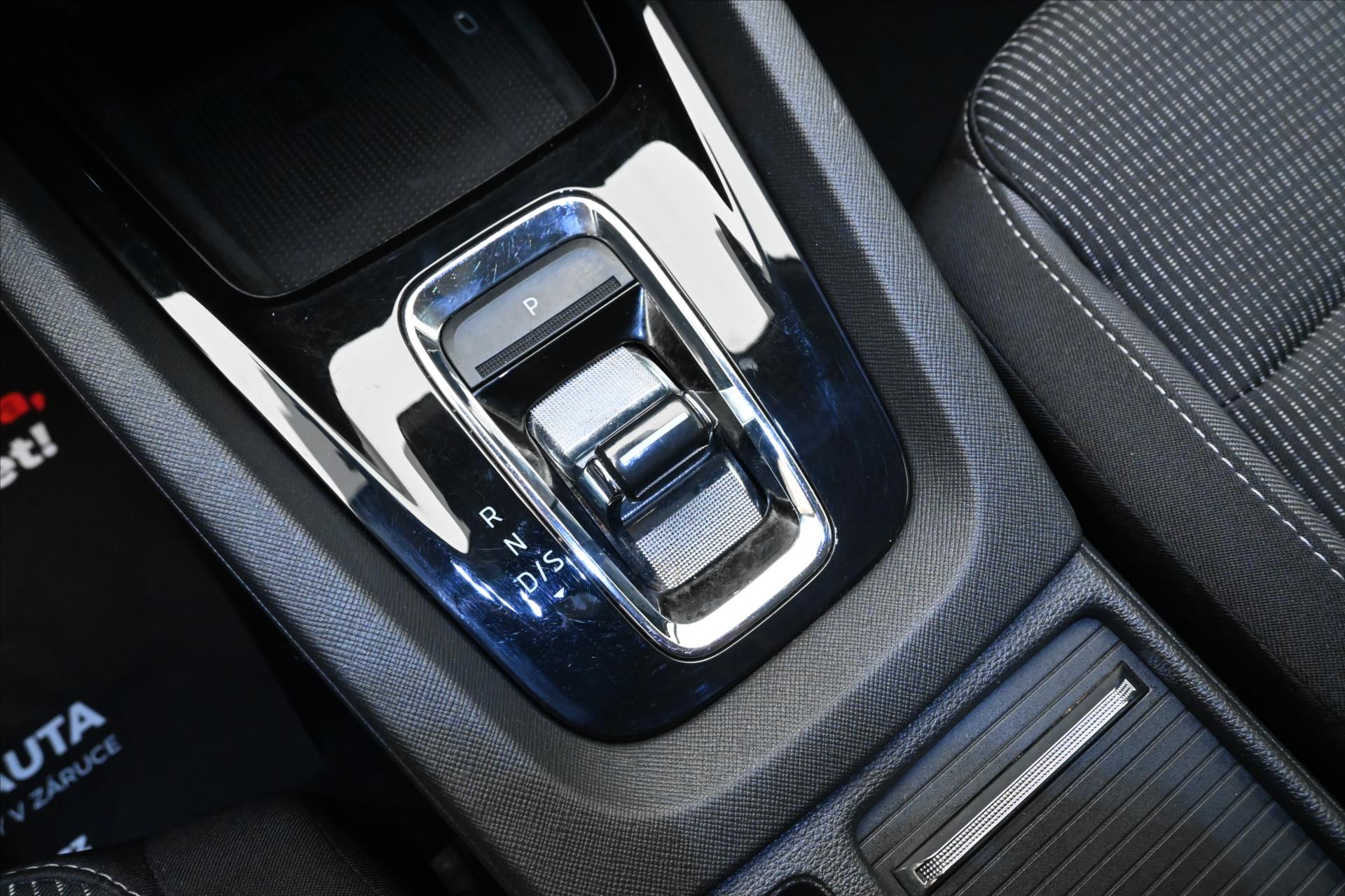 Hlavní fotografie vozu Škoda Octavia 2,0 TDI 110 kW DSG Ambition Záruka až 5 let (22)