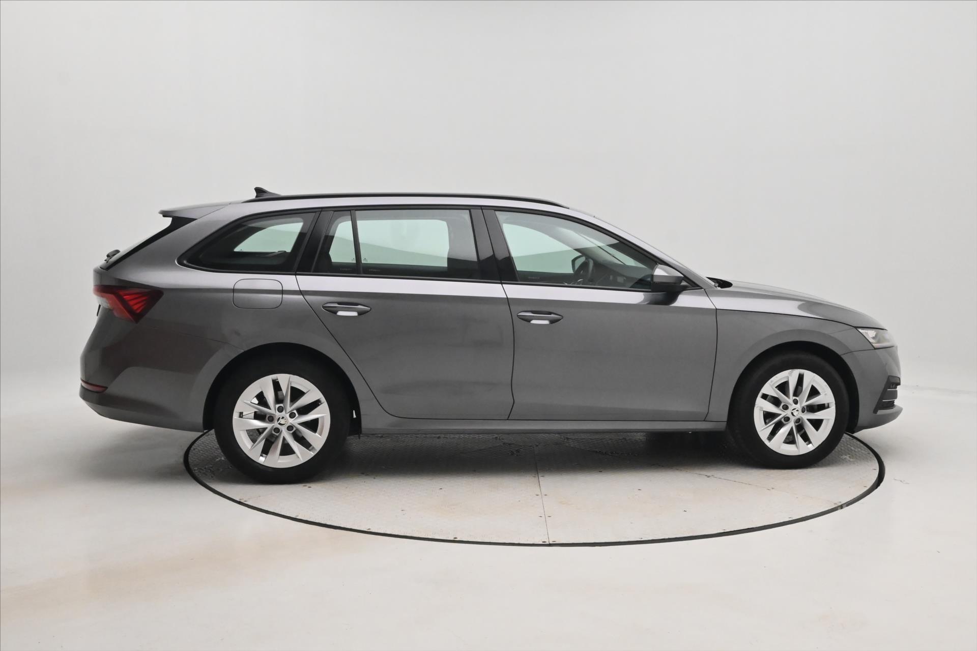 Hlavní fotografie vozu Škoda Octavia 2,0 TDI 110 kW DSG Ambition Záruka až 5 let (5)