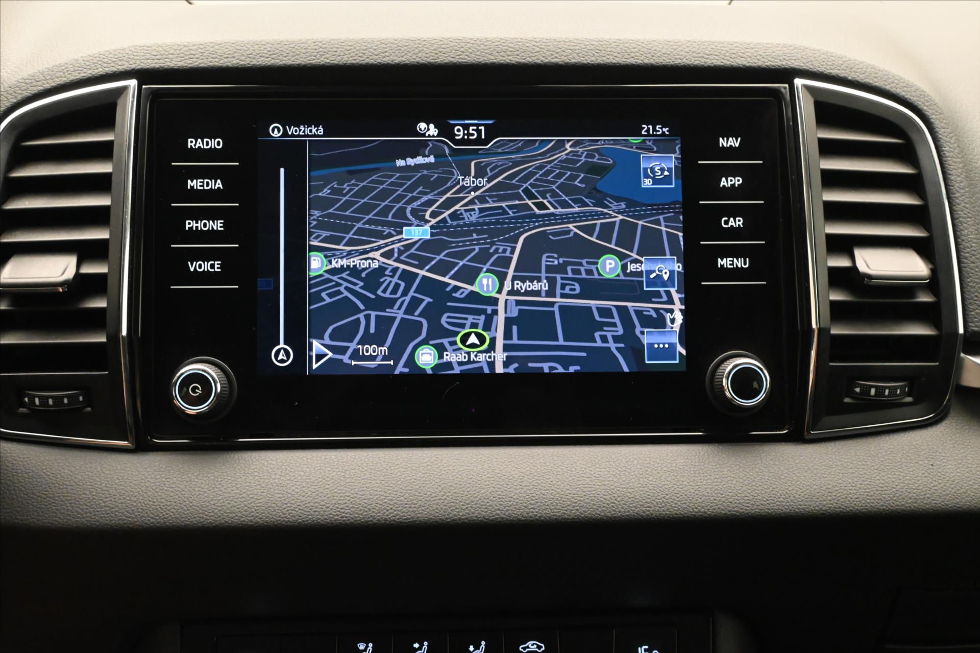 Hlavní fotografie vozu Škoda Karoq 2,0 TDI 85kW DSG Ambition Záruka až 5 let (20)