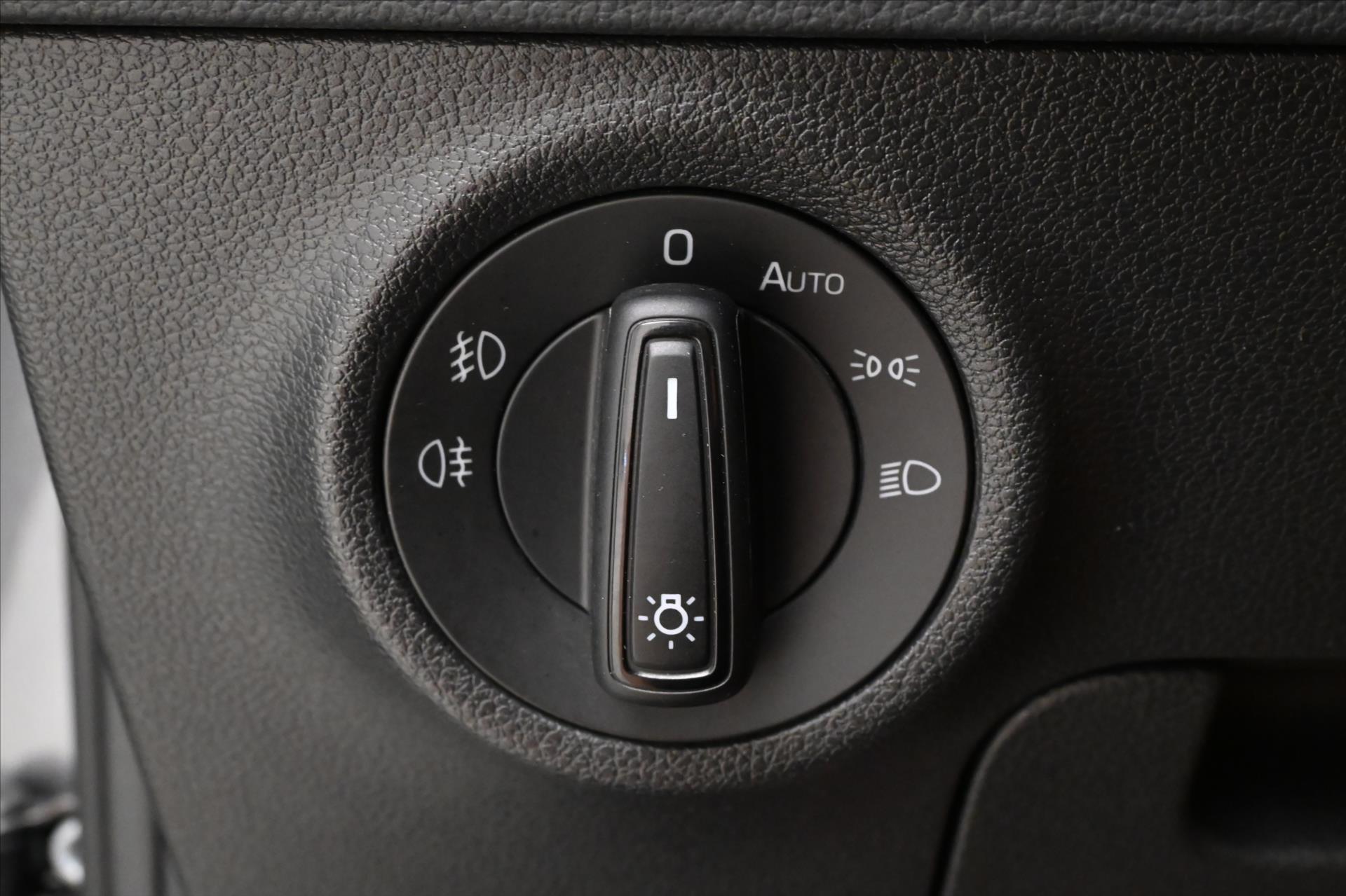 Hlavní fotografie vozu Škoda Karoq 2,0 TDI 85kW DSG Ambition Záruka až 5 let (26)