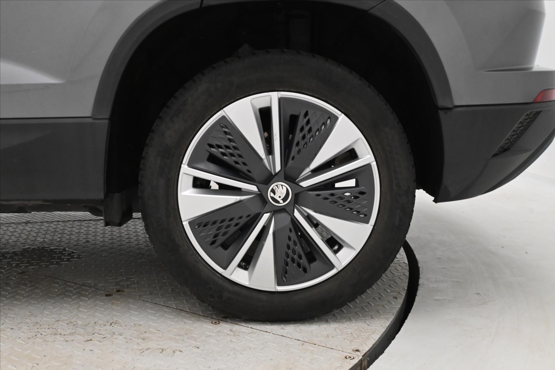 Hlavní fotografie vozu Škoda Karoq 2,0 TDI 85kW DSG Ambition Záruka až 5 let (31)