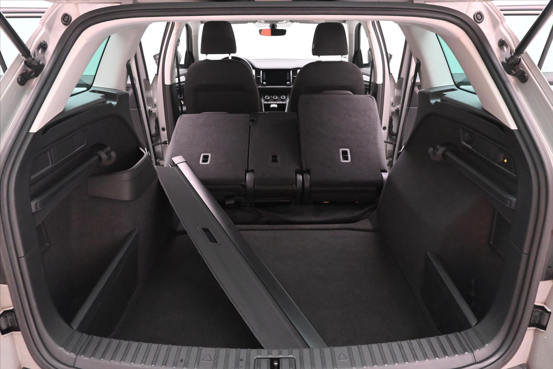 Hlavní fotografie vozu Škoda Kodiaq 2,0 TDI 110kW DSG 4x4 Záruka až 5 let (12)