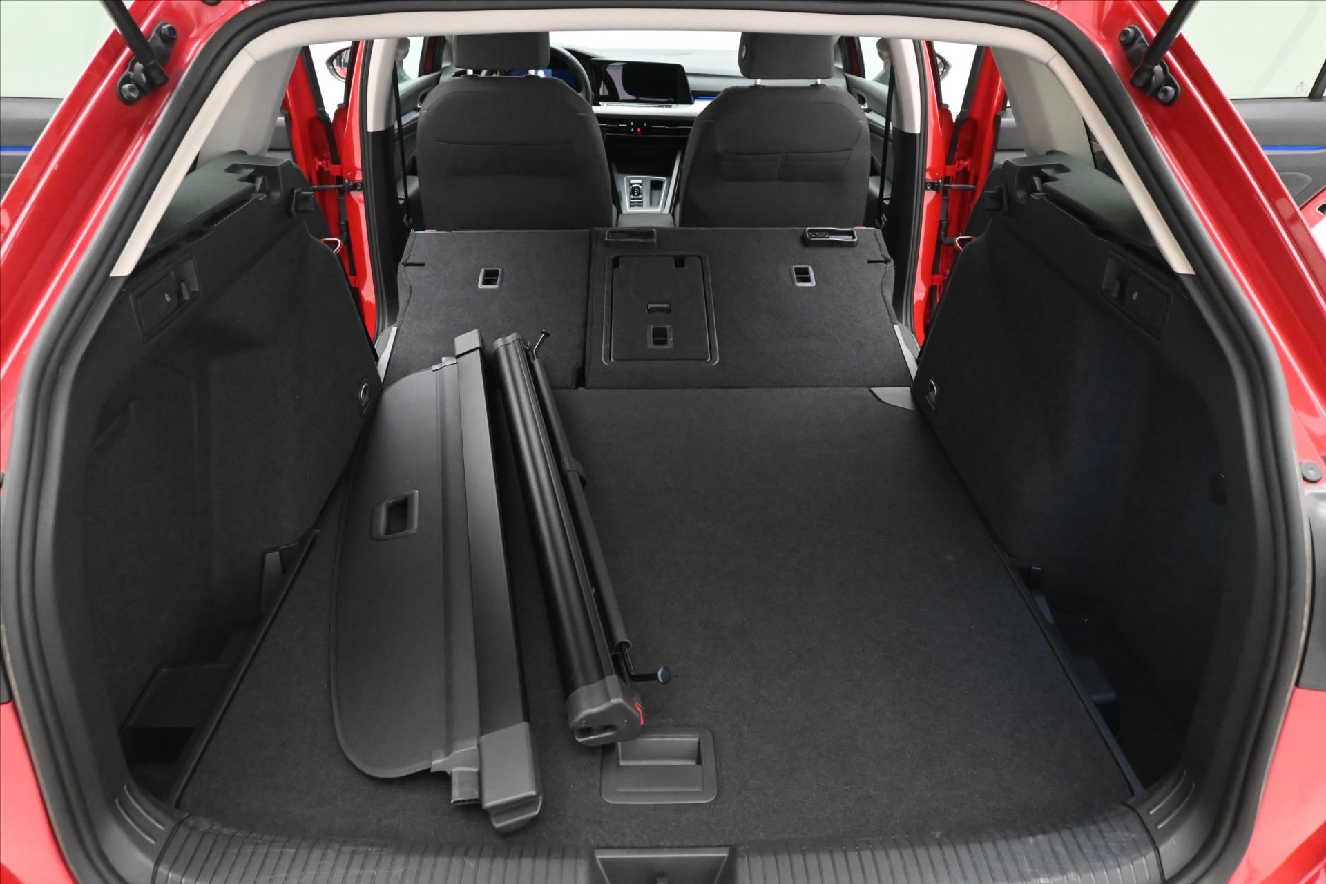 Hlavní fotografie vozu Volkswagen Golf 2,0 TDI 110kW DSG Life Záruka až 5 let (12)