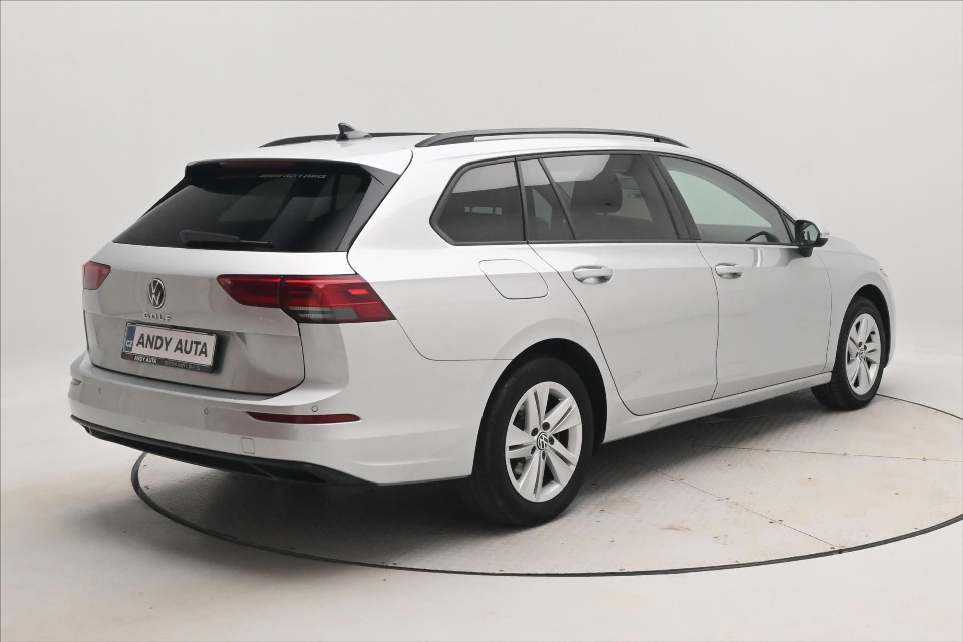 Main photo of the car Volkswagen Golf 2.0 TDI 110kW Life LED Warranty up to 5 years (6)