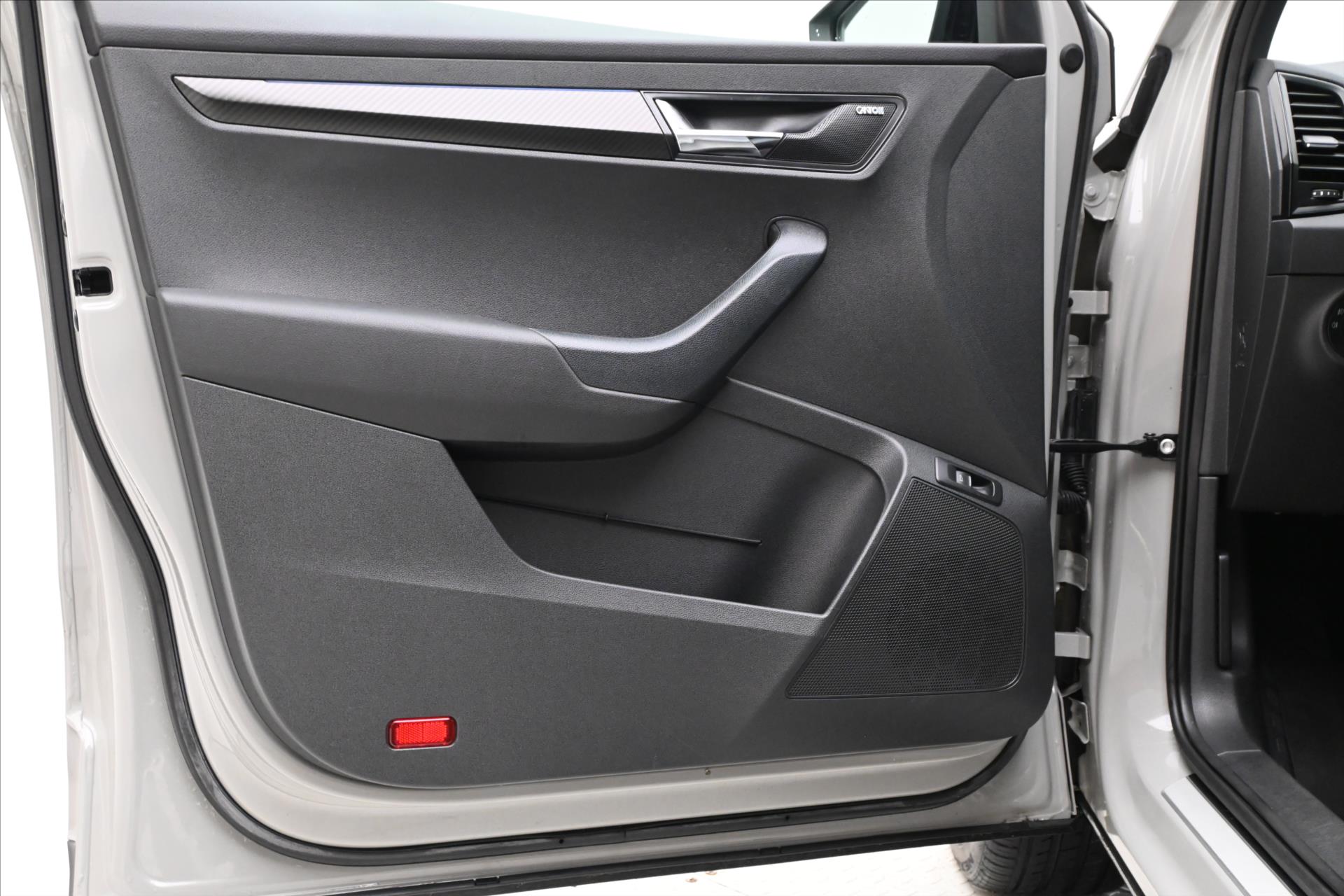 Main photo of the car Skoda Karoq 1.5 TSI 110kW Sportline Business Warranty up to 5 years (25)
