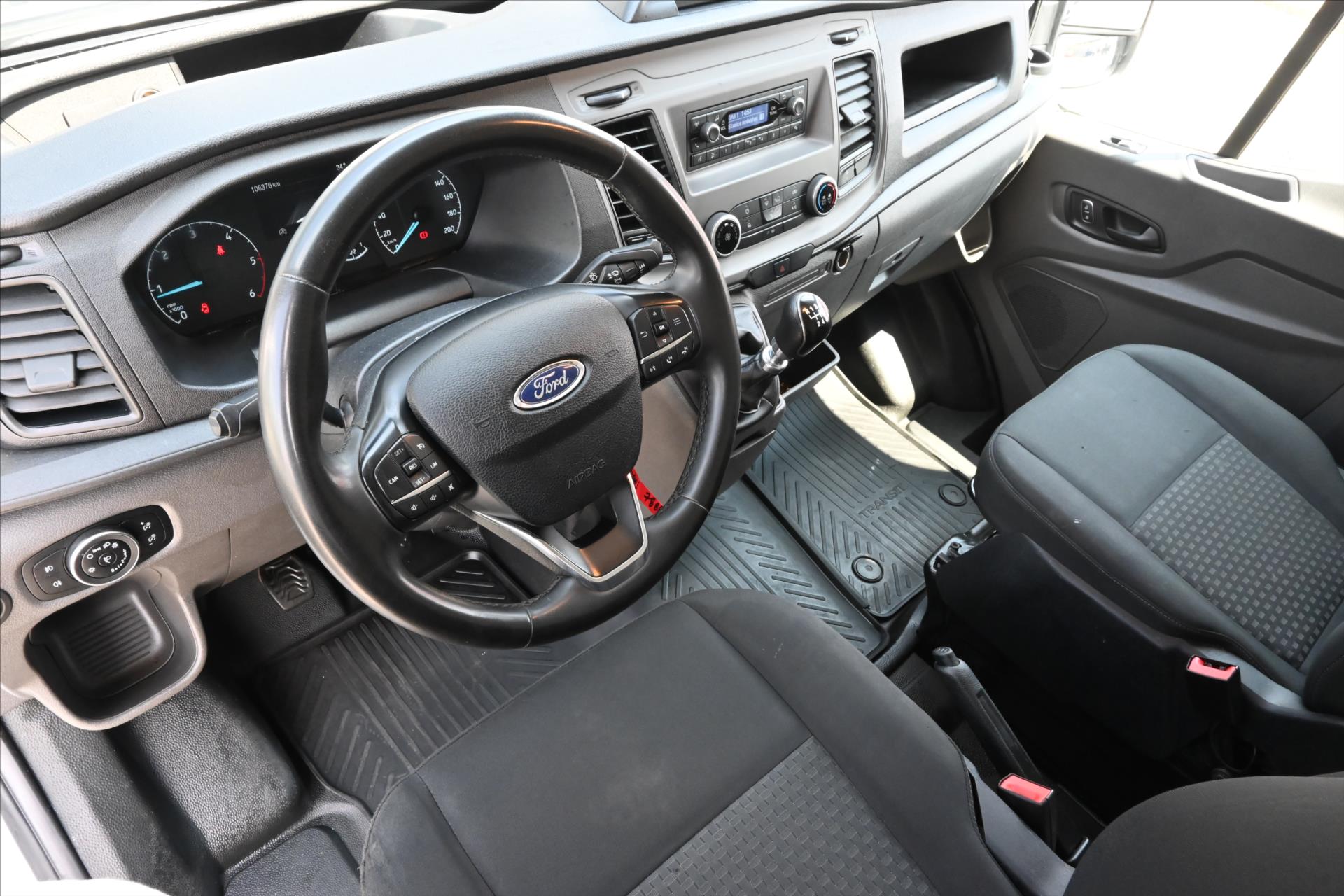 Hlavní fotografie vozu Ford Transit 2,0 TDCI 96kW L4H3 Trend Záruka až 5 let (15)