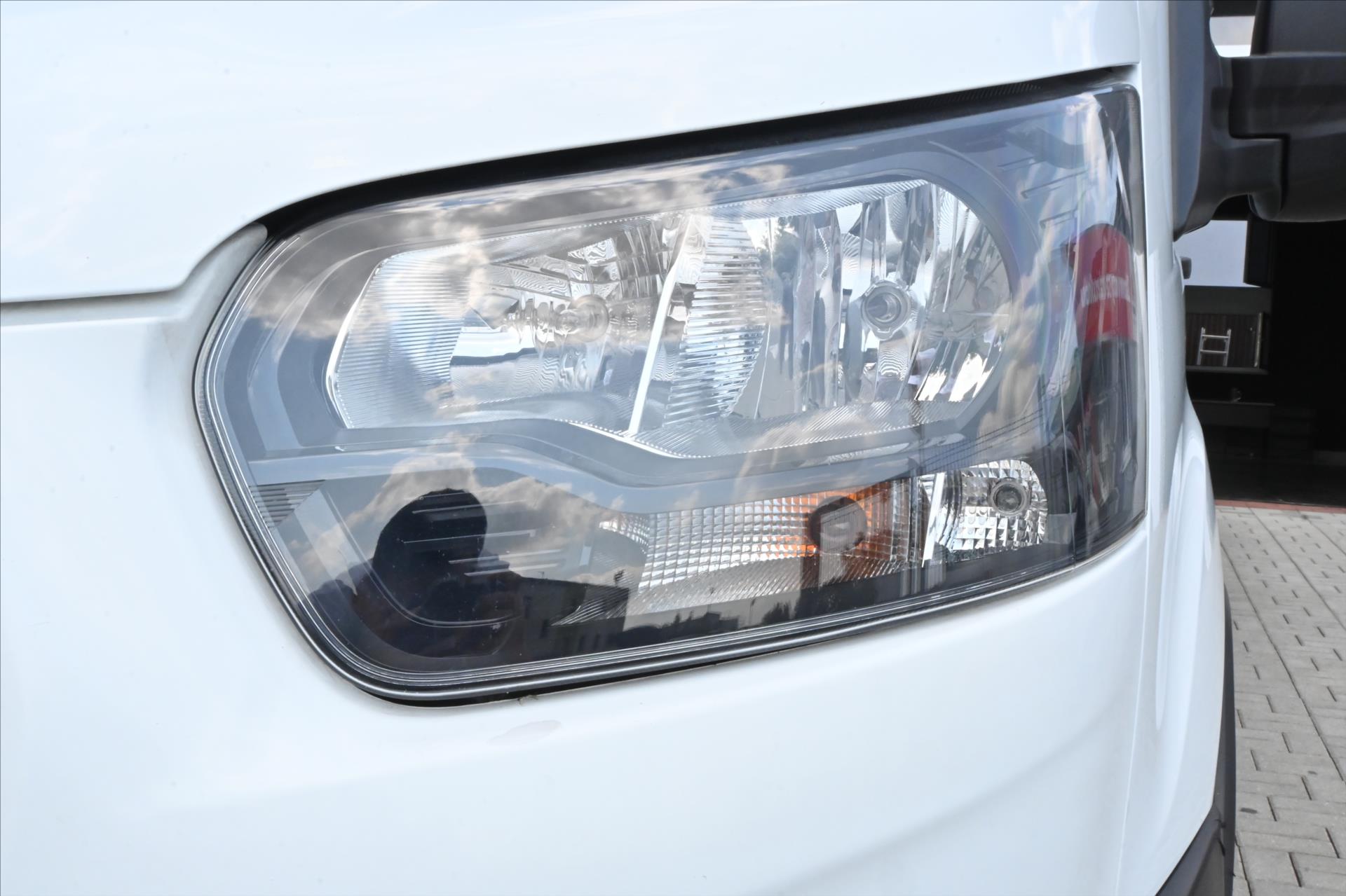 Hlavní fotografie vozu Ford Transit 2,0 TDCI 96kW L4H3 Trend Záruka až 5 let (26)