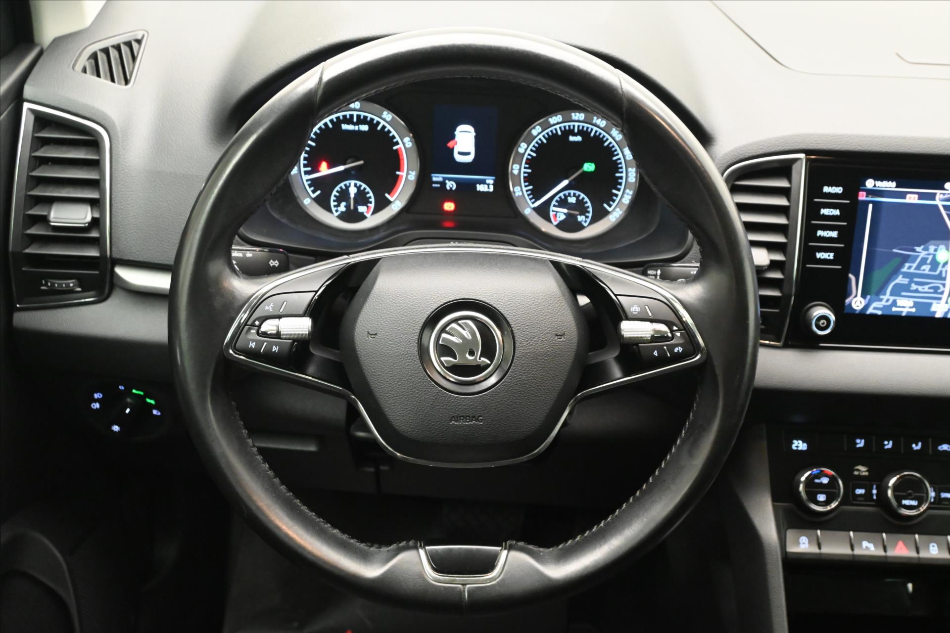 Hlavní fotografie vozu Škoda Karoq 1,5 TSI 110kW DSG Business Záruka až 5 let (19)