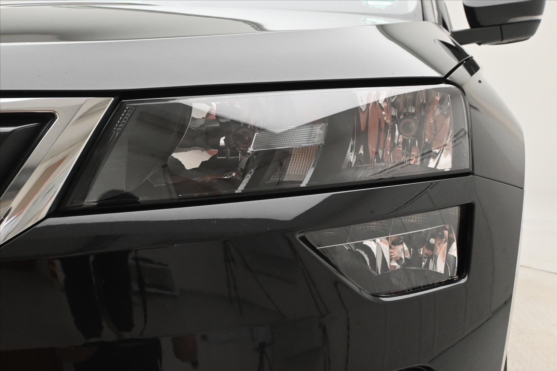 Hlavní fotografie vozu Škoda Karoq 1,5 TSI 110kW DSG Business Záruka až 5 let (30)