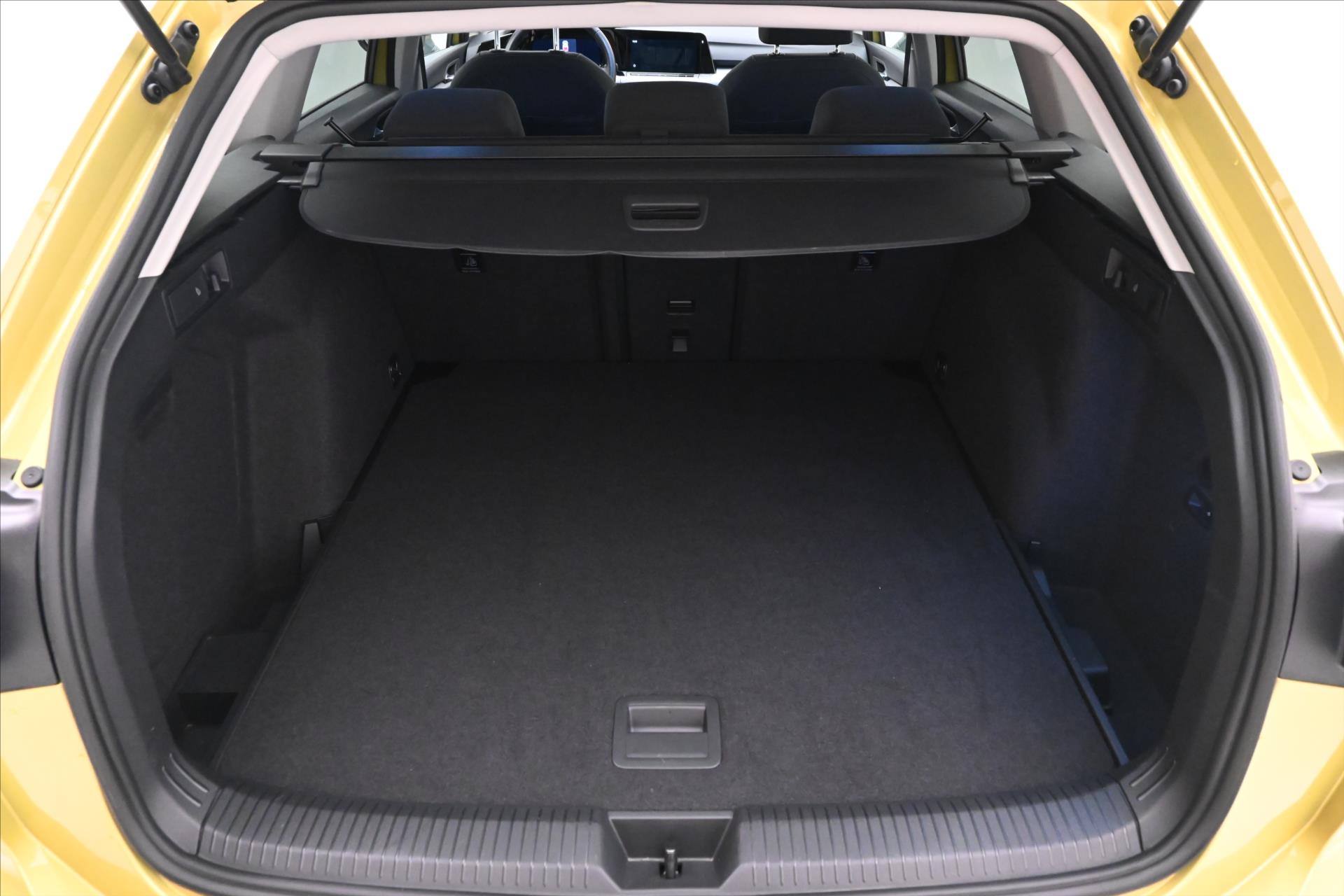 Main photo of the car Volkswagen Golf 2.0 TDI 110 kW Life Warranty up to 5 years (11)
