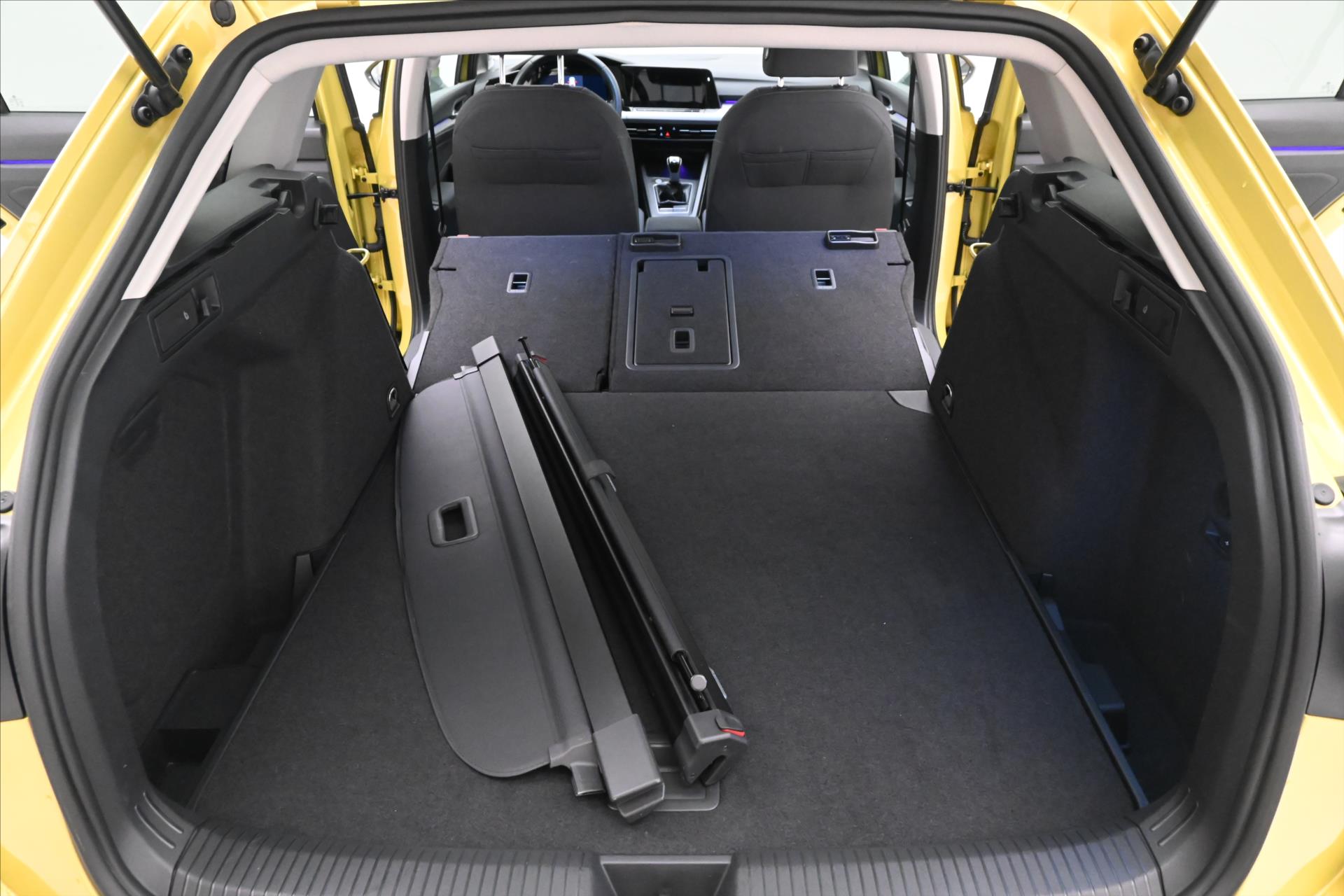 Main photo of the car Volkswagen Golf 2.0 TDI 110 kW Life Warranty up to 5 years (12)