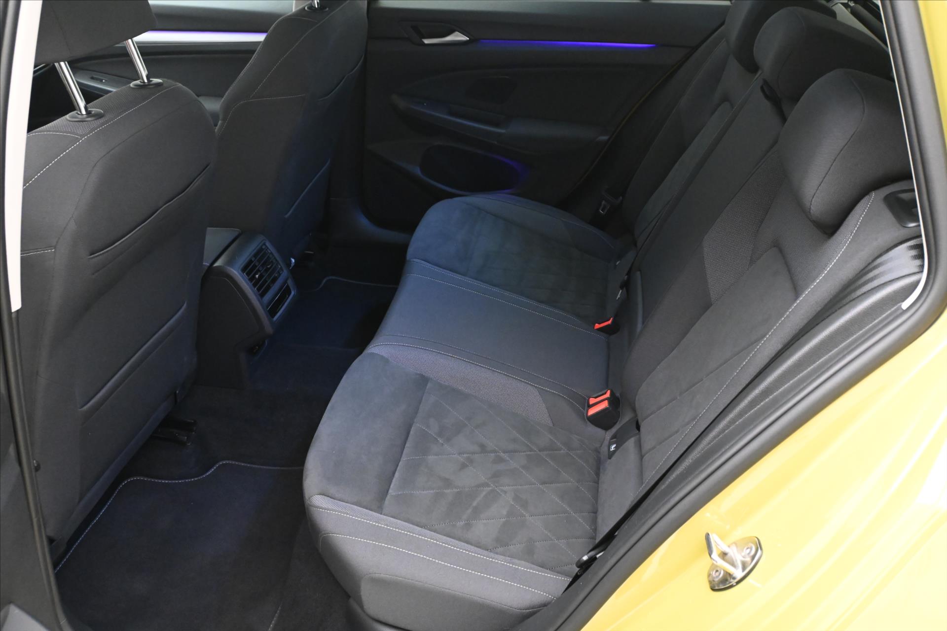 Main photo of the car Volkswagen Golf 2.0 TDI 110 kW Life Warranty up to 5 years (15)