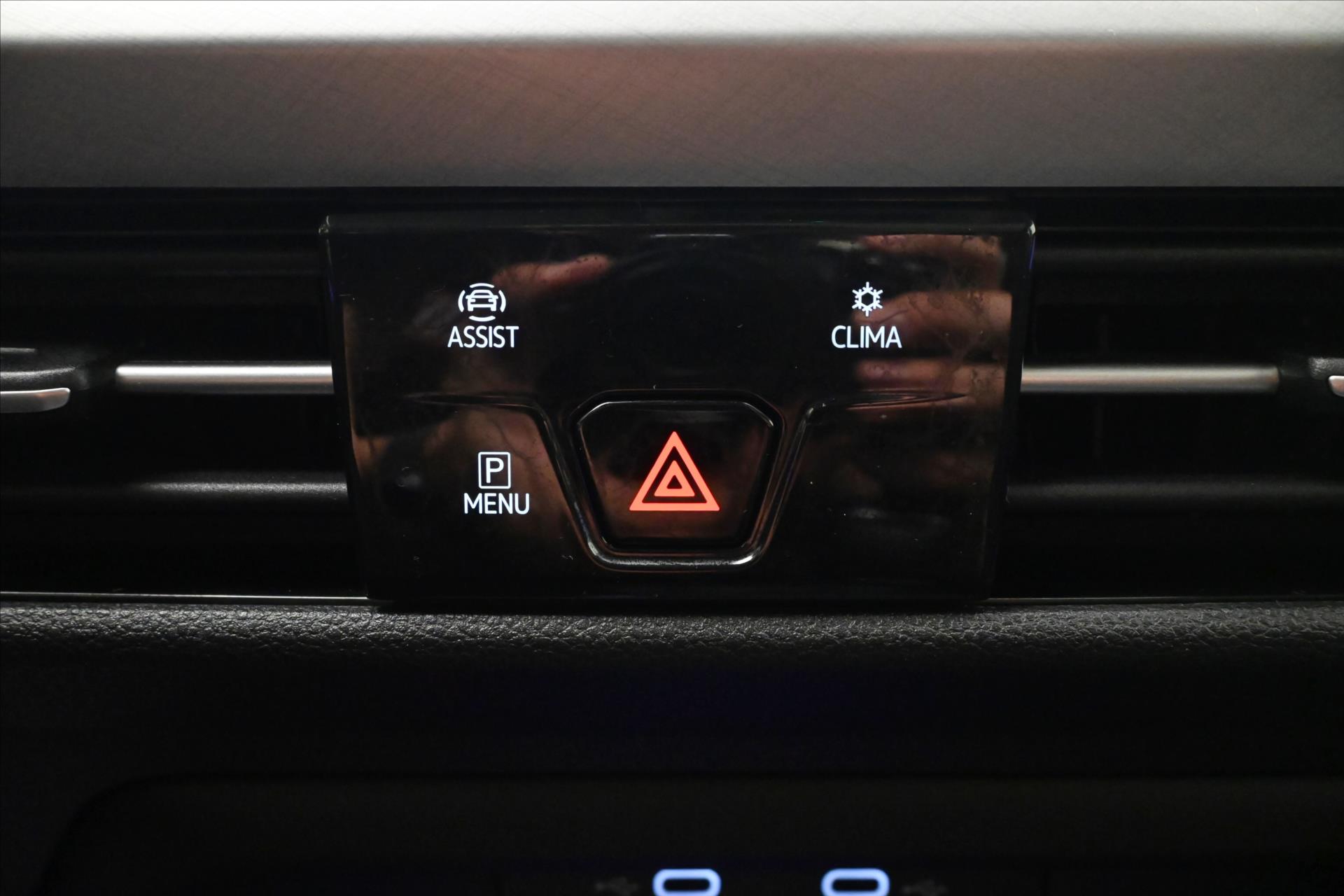 Main photo of the car Volkswagen Golf 2.0 TDI 110 kW Life Warranty up to 5 years (22)