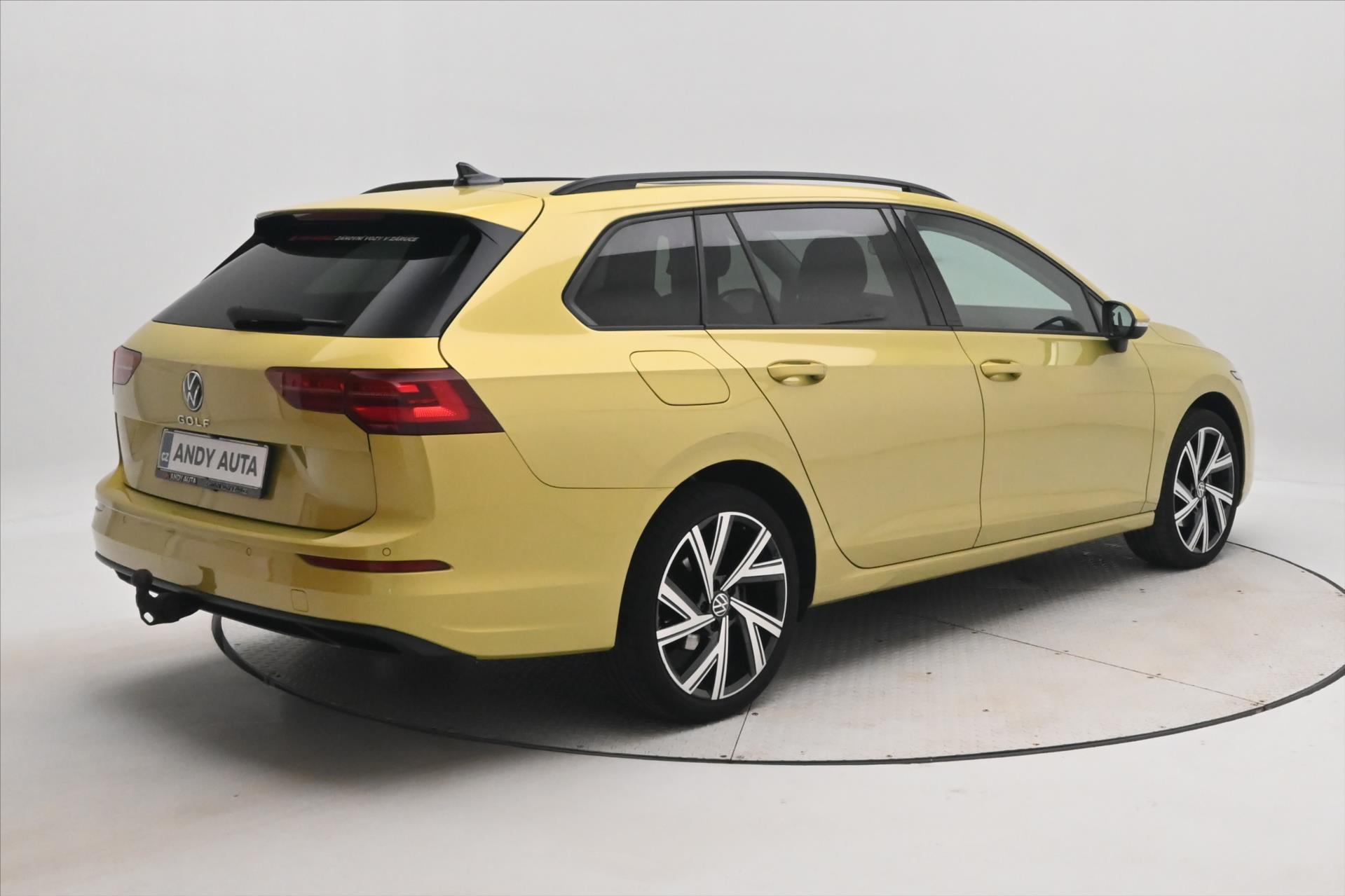 Main photo of the car Volkswagen Golf 2.0 TDI 110 kW Life Warranty up to 5 years (6)