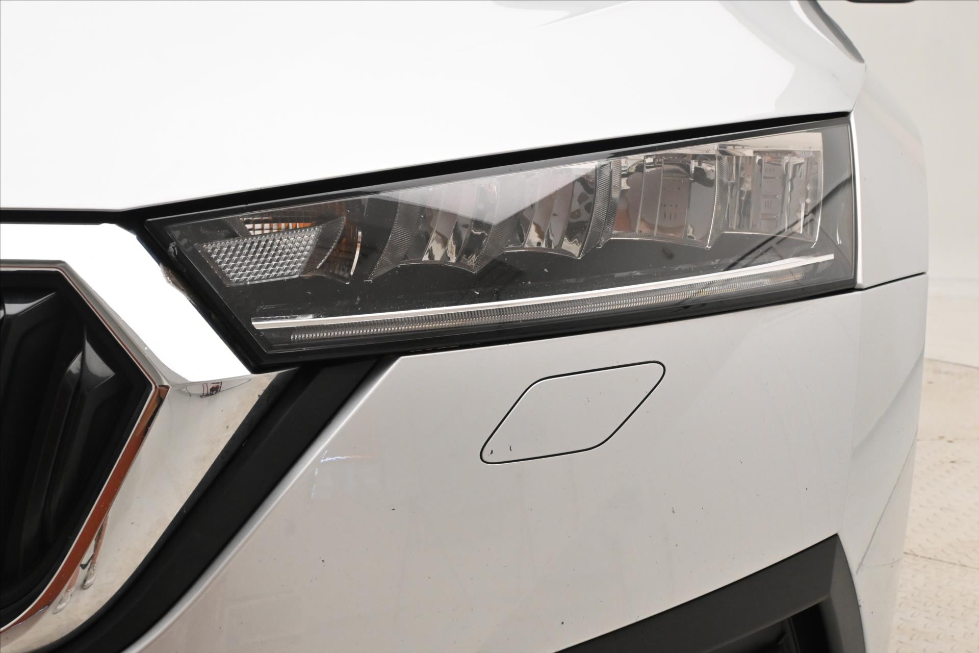 Main photo of the car Skoda Octavia 2.0 TDI 110 kW DSG 4x4 NAVI Warranty up to 5 years (29)