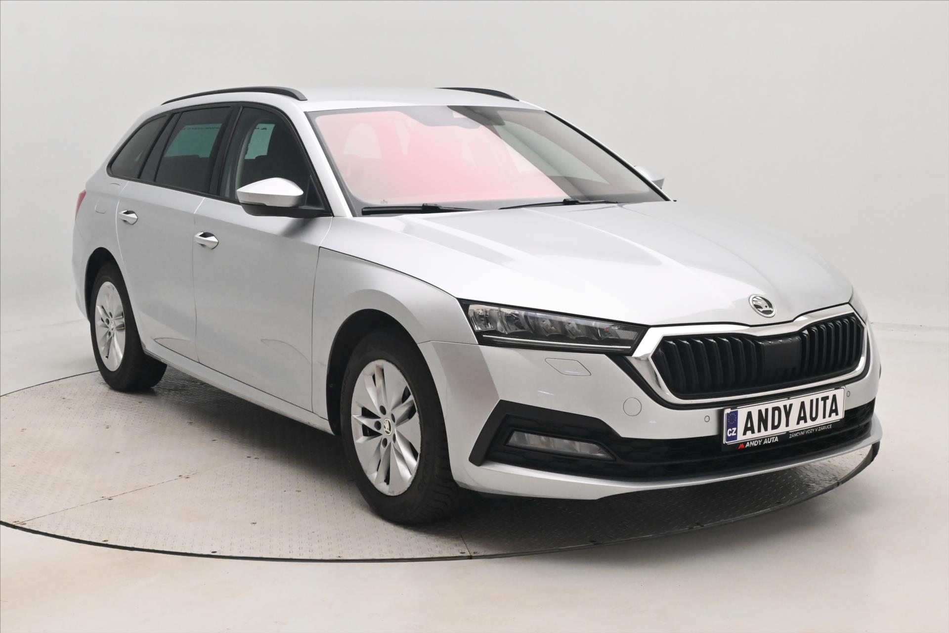 Main photo of the car Skoda Octavia 2.0 TDI 110 kW DSG 4x4 NAVI Warranty up to 5 years (4)