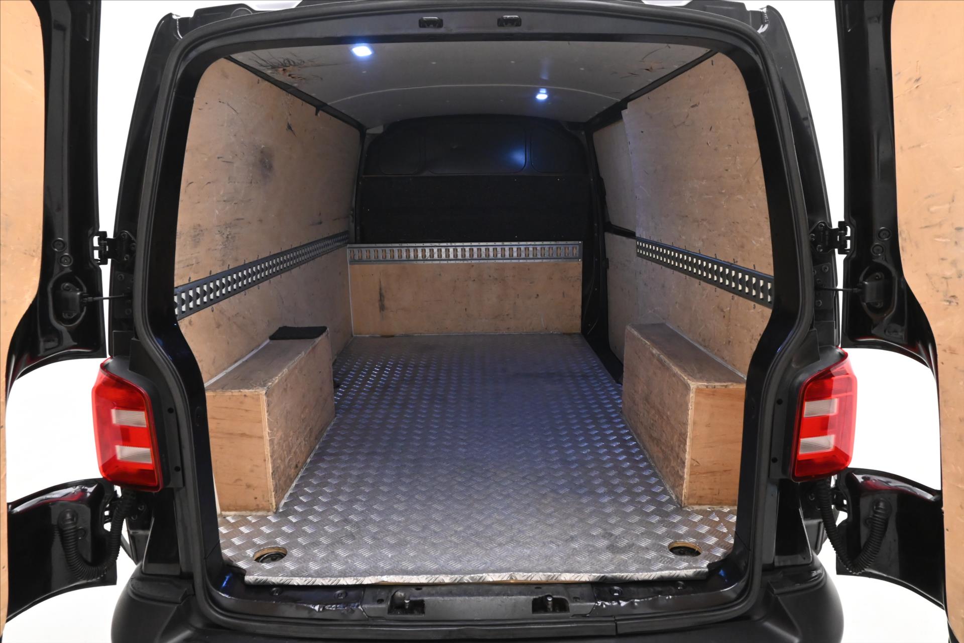 Main photo of the car Volkswagen Transporter 2.0 TDI 110kW LONG KLIMA Warranty up to 5 years (10)