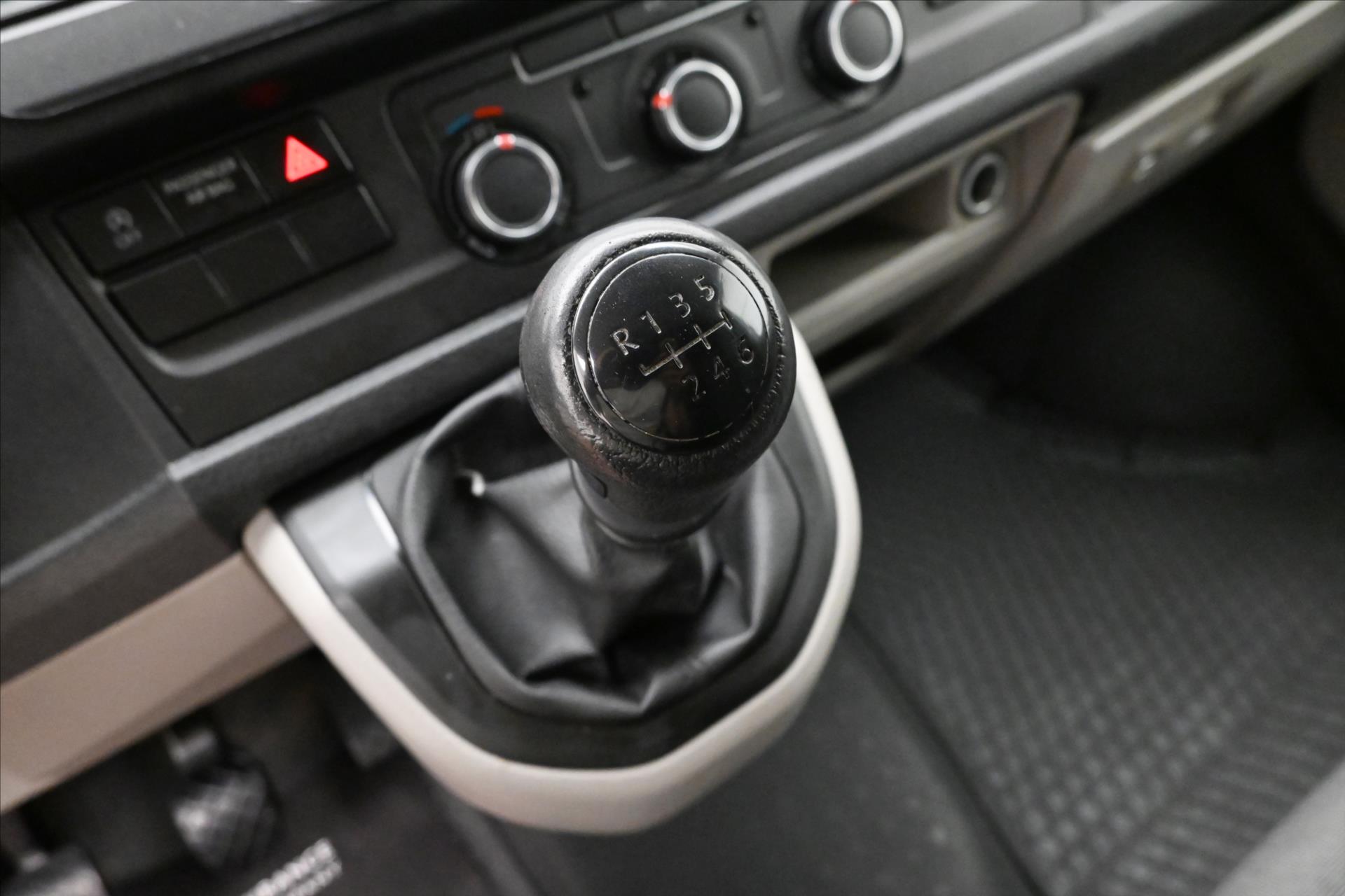 Main photo of the car Volkswagen Transporter 2.0 TDI 110kW LONG KLIMA Warranty up to 5 years (21)