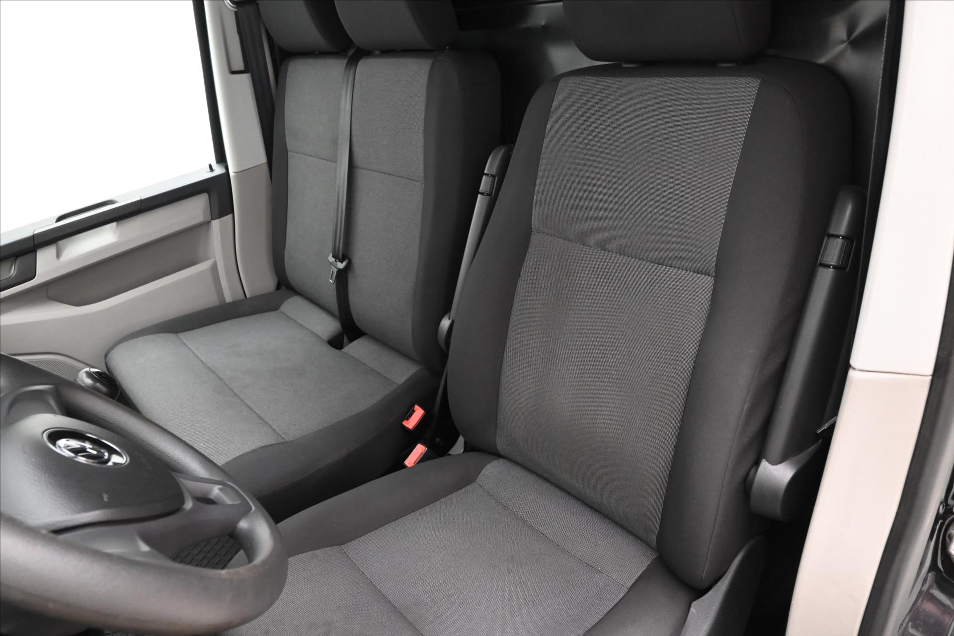 Main photo of the car Volkswagen Transporter 2.0 TDI 110kW LONG KLIMA Warranty up to 5 years (26)