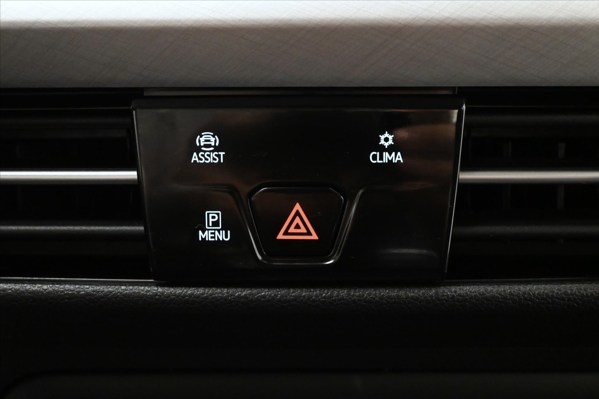 Hlavní fotografie vozu Volkswagen Golf 2,0 TDI 85 kW Life Záruka až 5 let (22)