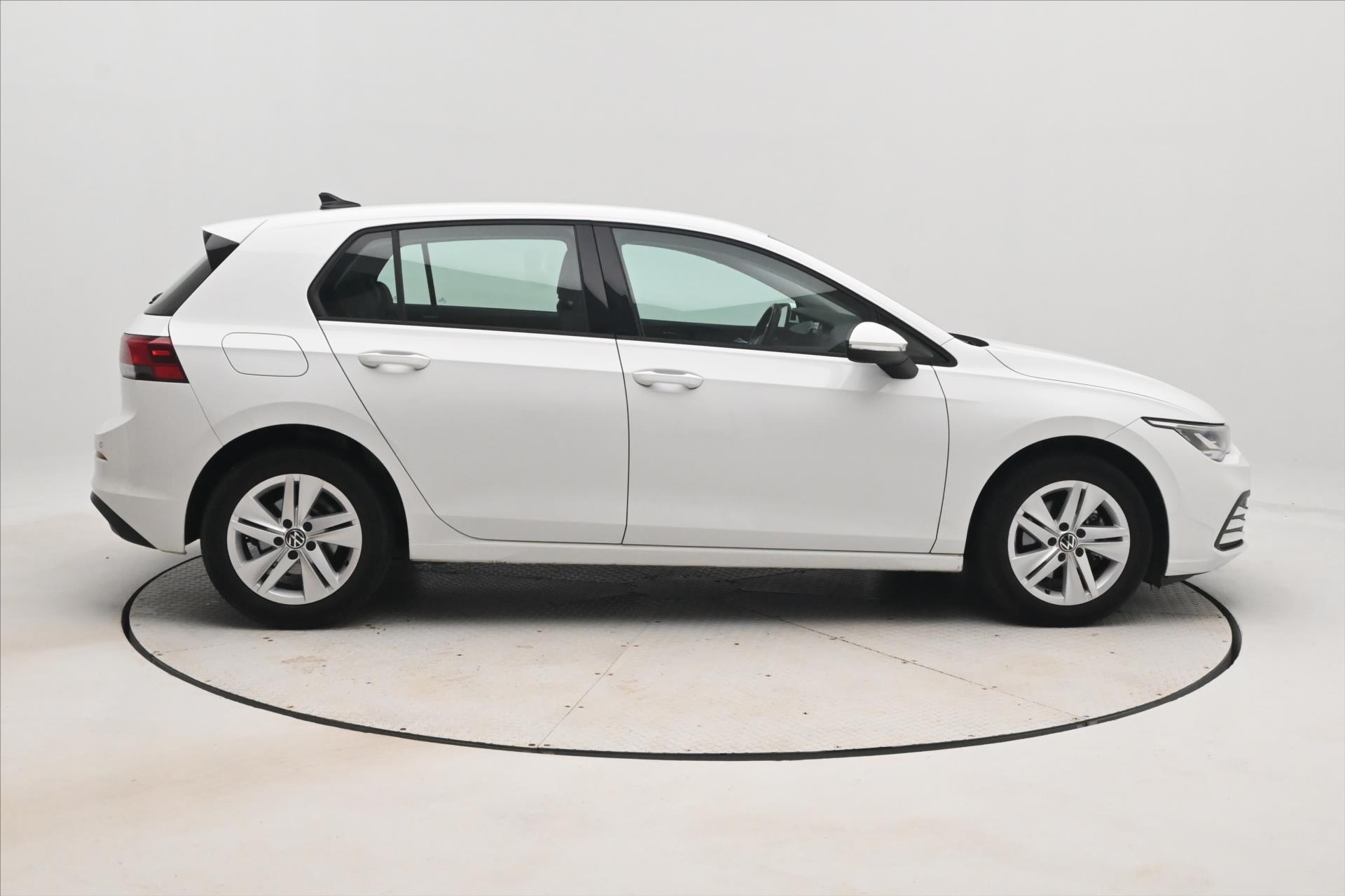 Hlavní fotografie vozu Volkswagen Golf 2,0 TDI 85 kW Life Záruka až 5 let (5)