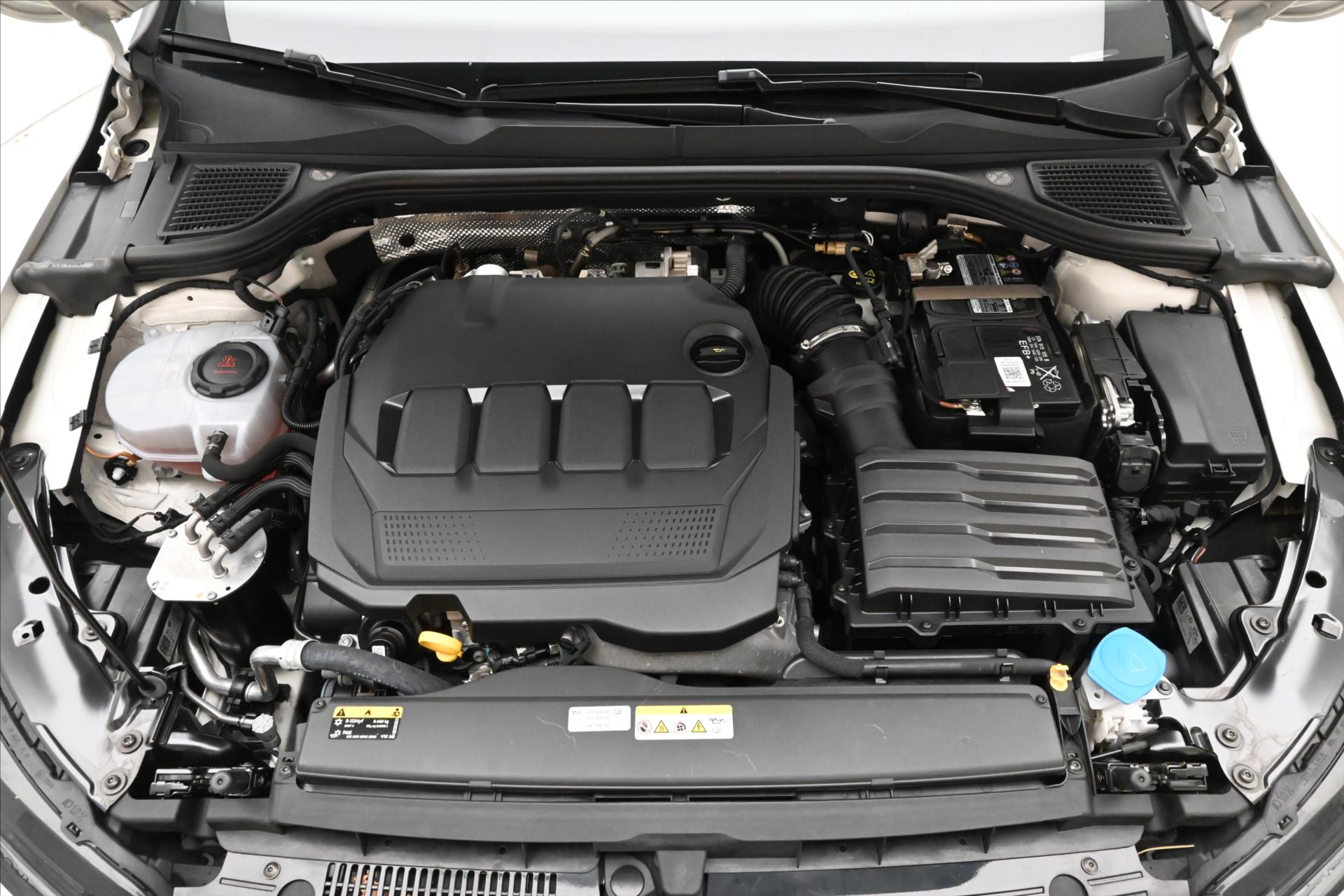Hlavní fotografie vozu Volkswagen Golf 2,0 TDI 85 kW Life Záruka až 5 let (10)