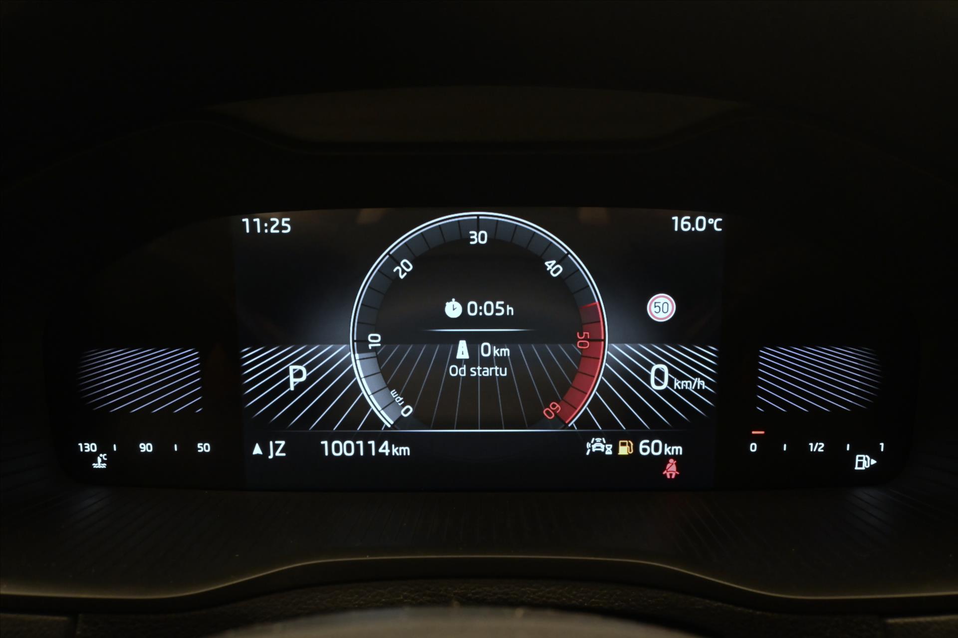 Hlavní fotografie vozu Škoda Karoq 2,0 TDI 85 kW DSG Ambition Záruka až 5 let (16)