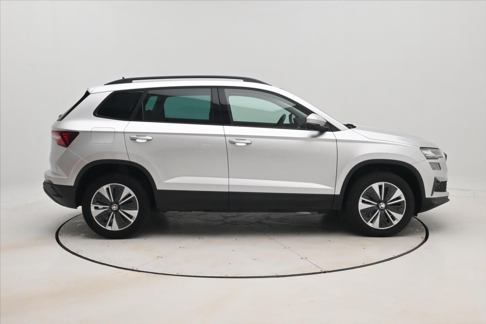 Hlavní fotografie vozu Škoda Karoq 2,0 TDI 85 kW DSG Ambition Záruka až 5 let (4)
