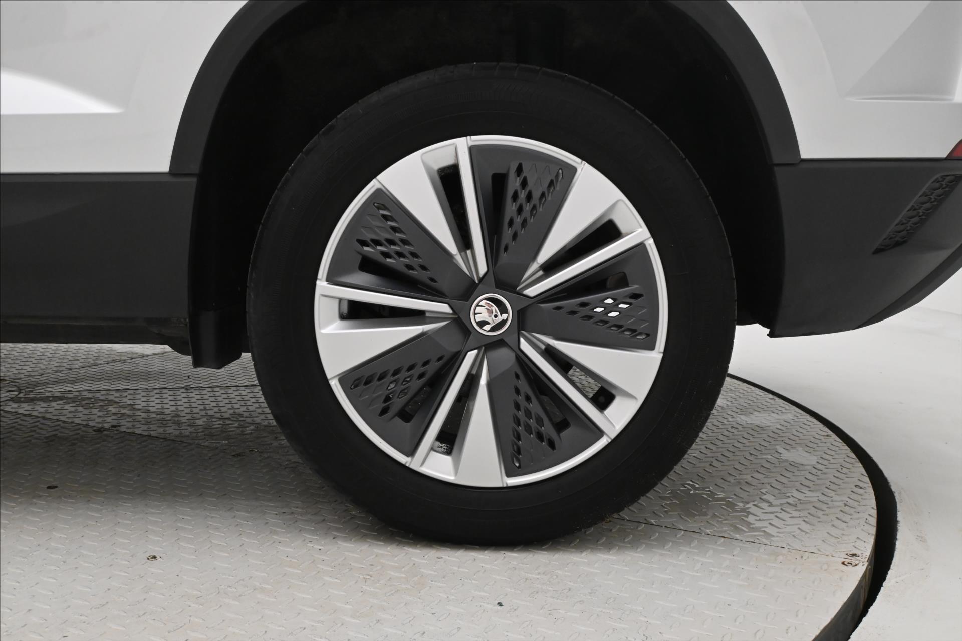 Hlavní fotografie vozu Škoda Karoq 2,0 TDI 85 kW DSG EL.KUFR Záruka až 5 let (32)