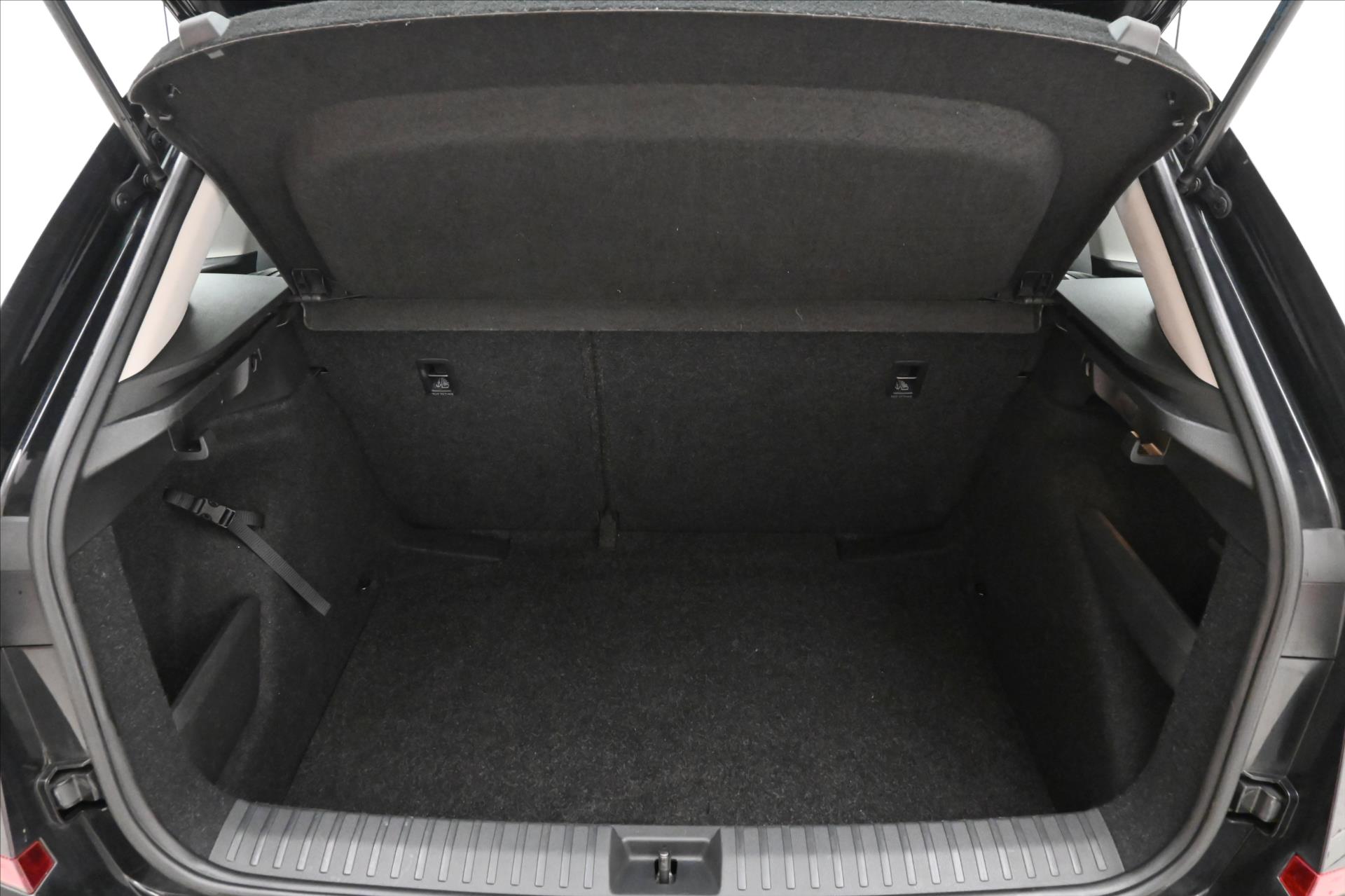 Main photo of the car Skoda Kamiq 1.0 TSI 81kW DSG Ambition Warranty up to 5 years (11)