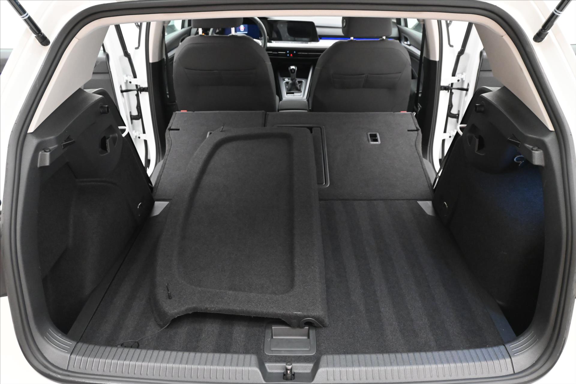 Hlavní fotografie vozu Volkswagen Golf 2,0 TDI 110 kW Life Záruka až 5 let (12)