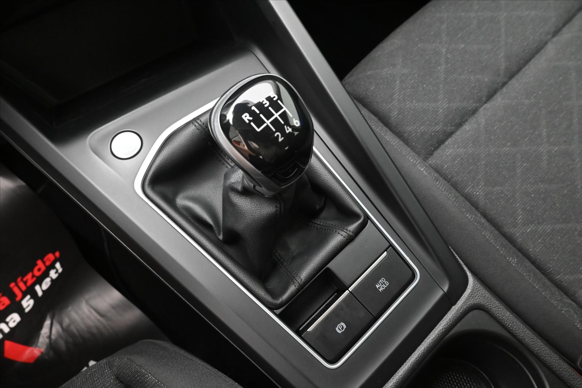 Hlavní fotografie vozu Volkswagen Golf 2,0 TDI 110 kW Life Záruka až 5 let (23)