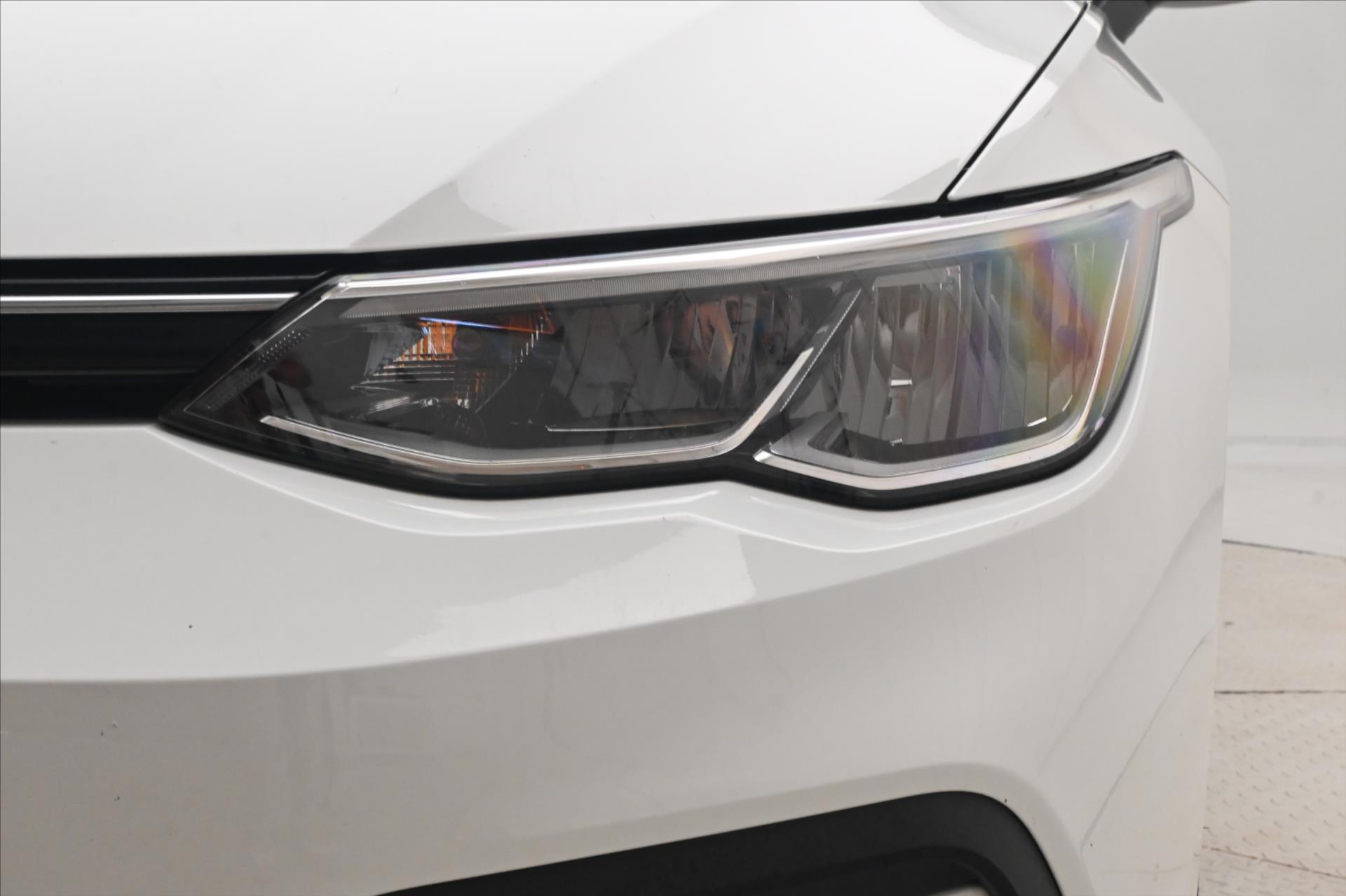 Hlavní fotografie vozu Volkswagen Golf 2,0 TDI 110 kW Life Záruka až 5 let (29)