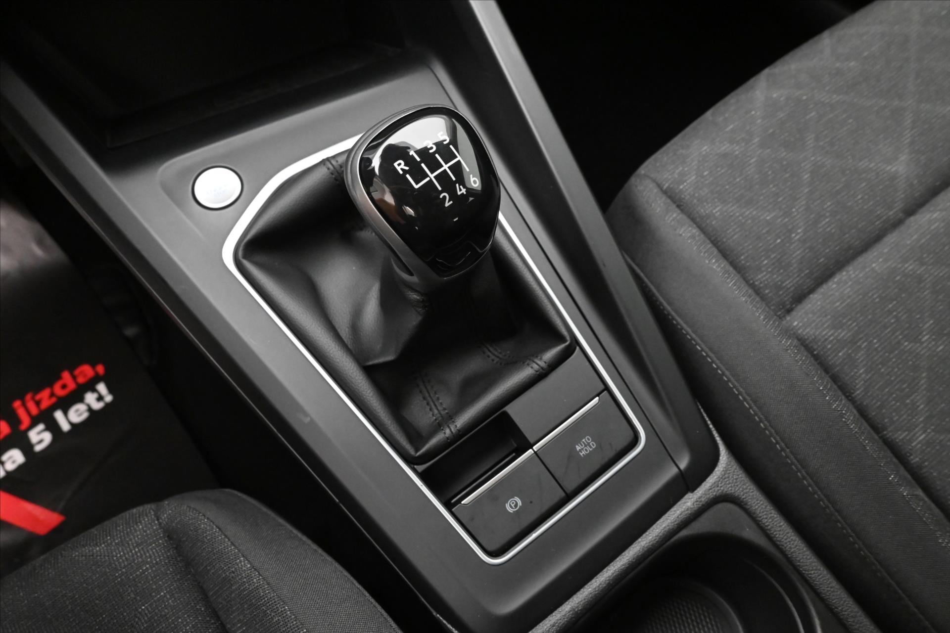 Hlavní fotografie vozu Volkswagen Golf 2,0 TDI 85kW Life Záruka až 5 let (23)