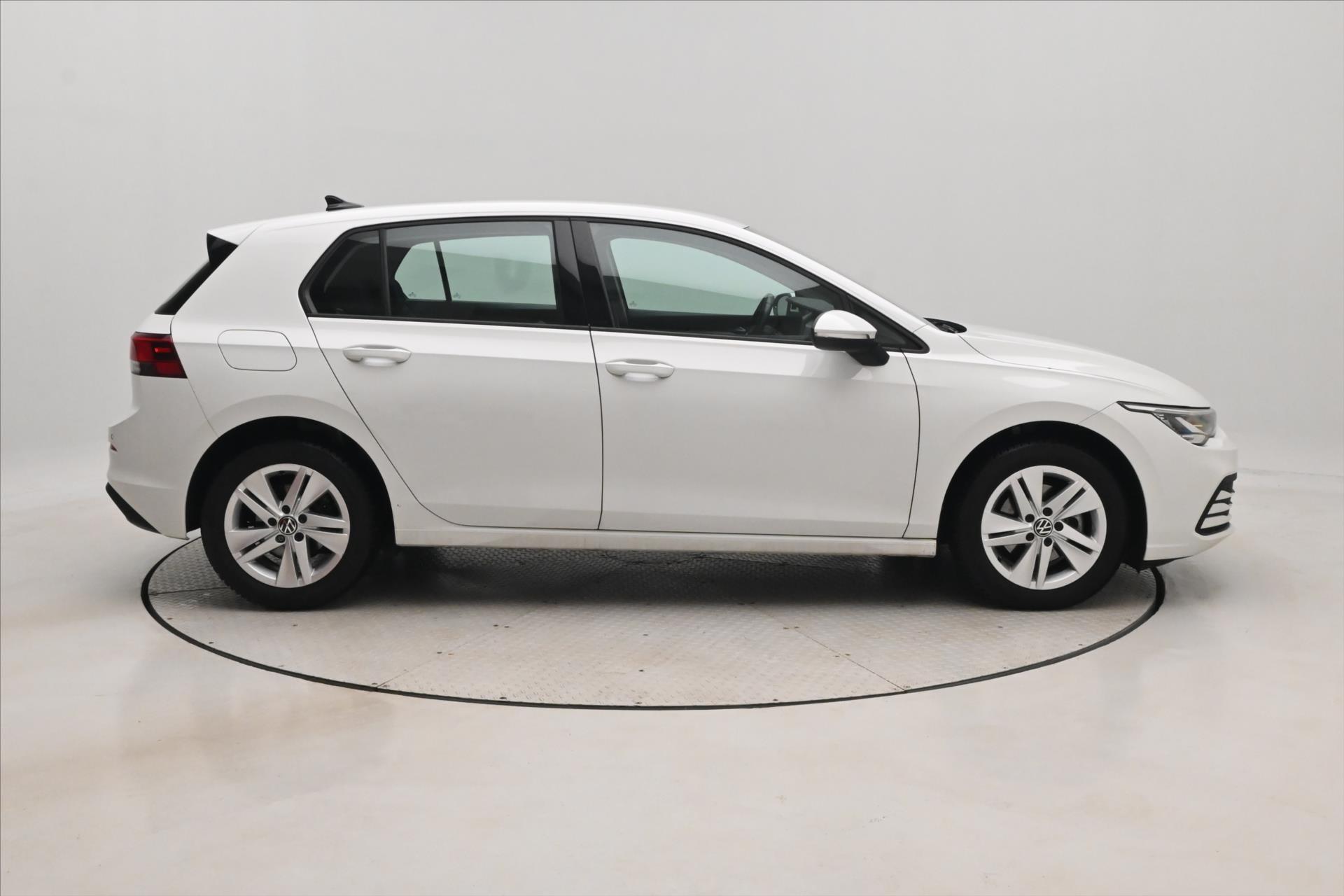 Hlavní fotografie vozu Volkswagen Golf 2,0 TDI 85kW Life Záruka až 5 let (5)
