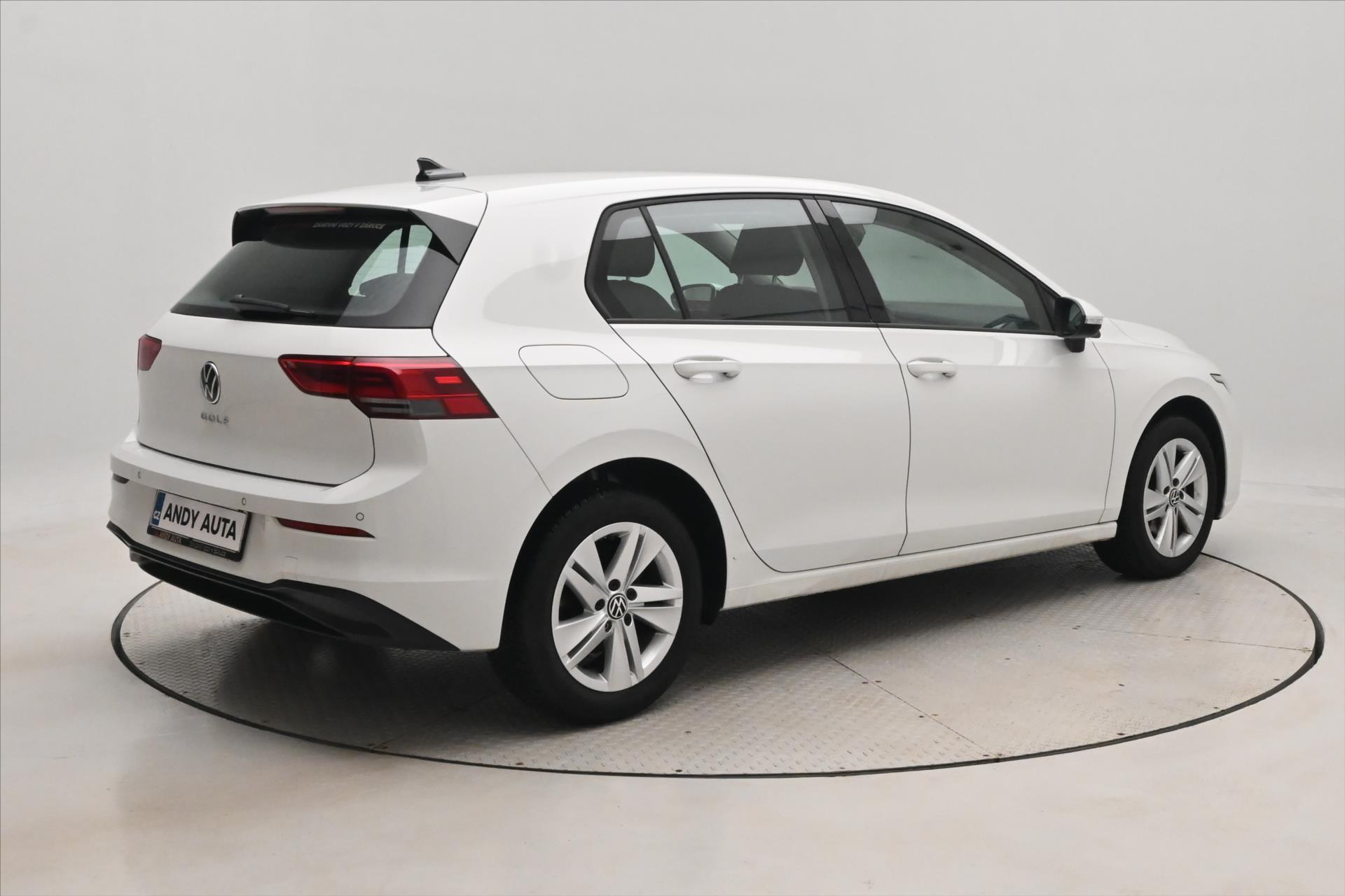 Hlavní fotografie vozu Volkswagen Golf 2,0 TDI 85kW Life Záruka až 5 let (6)