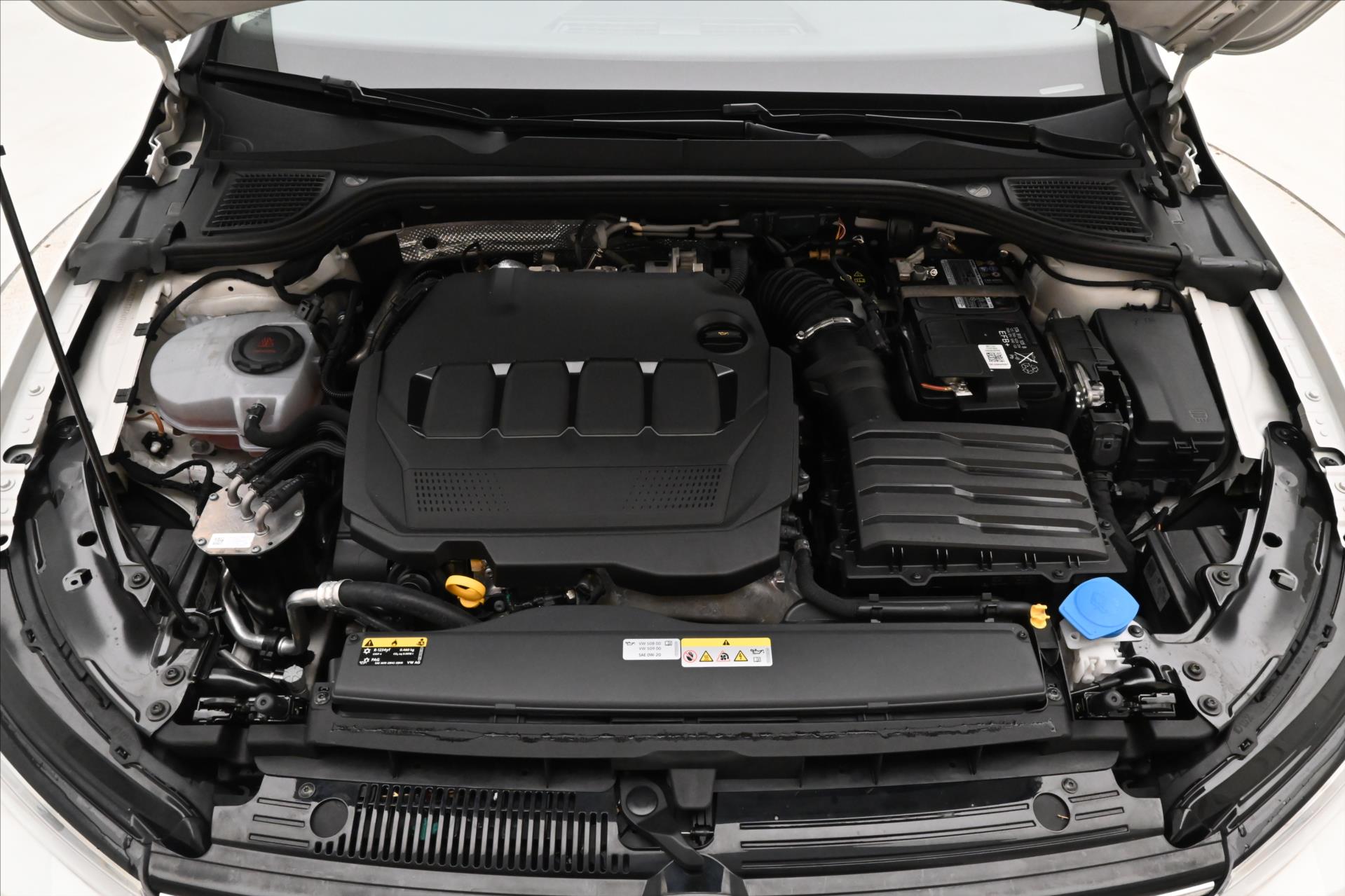 Hlavní fotografie vozu Volkswagen Golf 2,0 TDI 85kW Life Záruka až 5 let (10)