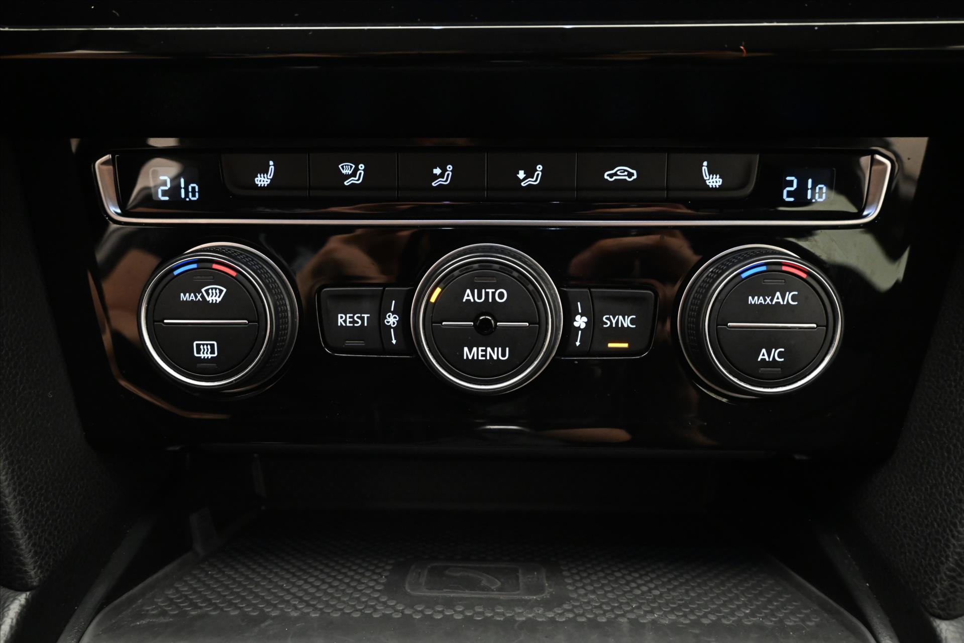 Hlavní fotografie vozu Volkswagen Passat 2,0 TDI 110kW Business Záruka až 5 let (22)