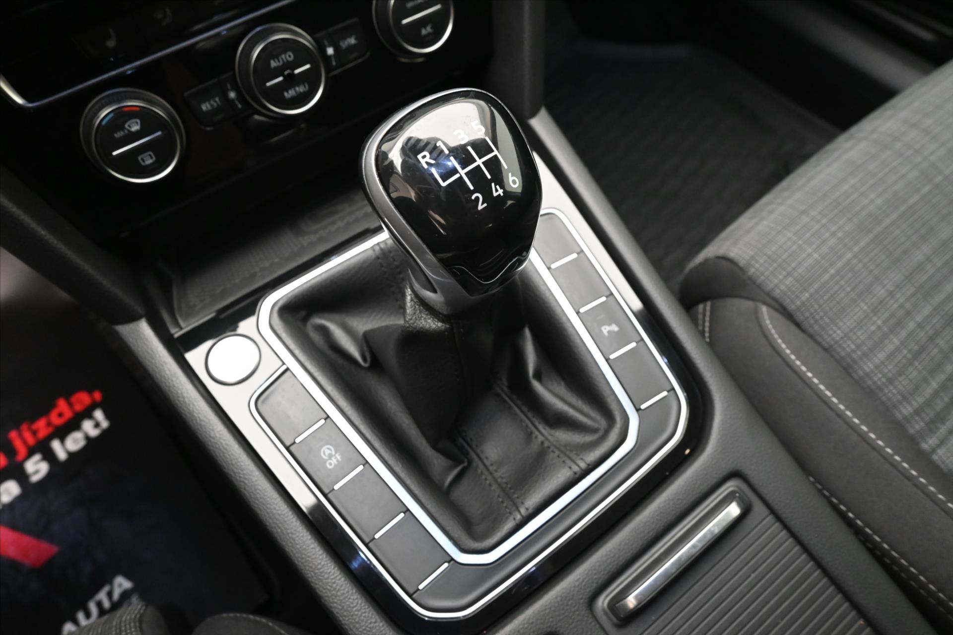 Hlavní fotografie vozu Volkswagen Passat 2,0 TDI 110kW Business Záruka až 5 let (24)
