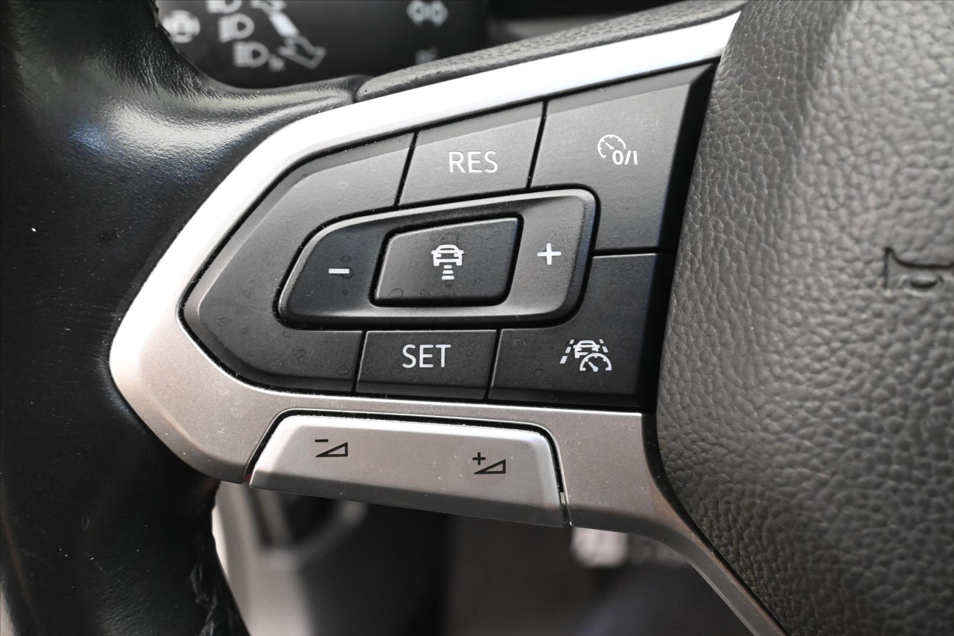 Hlavní fotografie vozu Volkswagen Passat 2,0 TDI 110kW Business Záruka až 5 let (25)