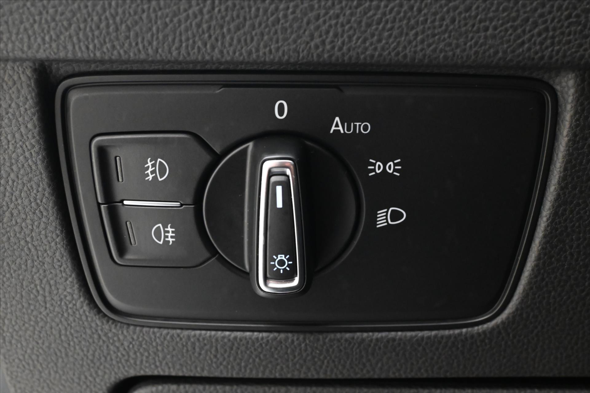 Hlavní fotografie vozu Volkswagen Passat 2,0 TDI 110kW Business Záruka až 5 let (28)