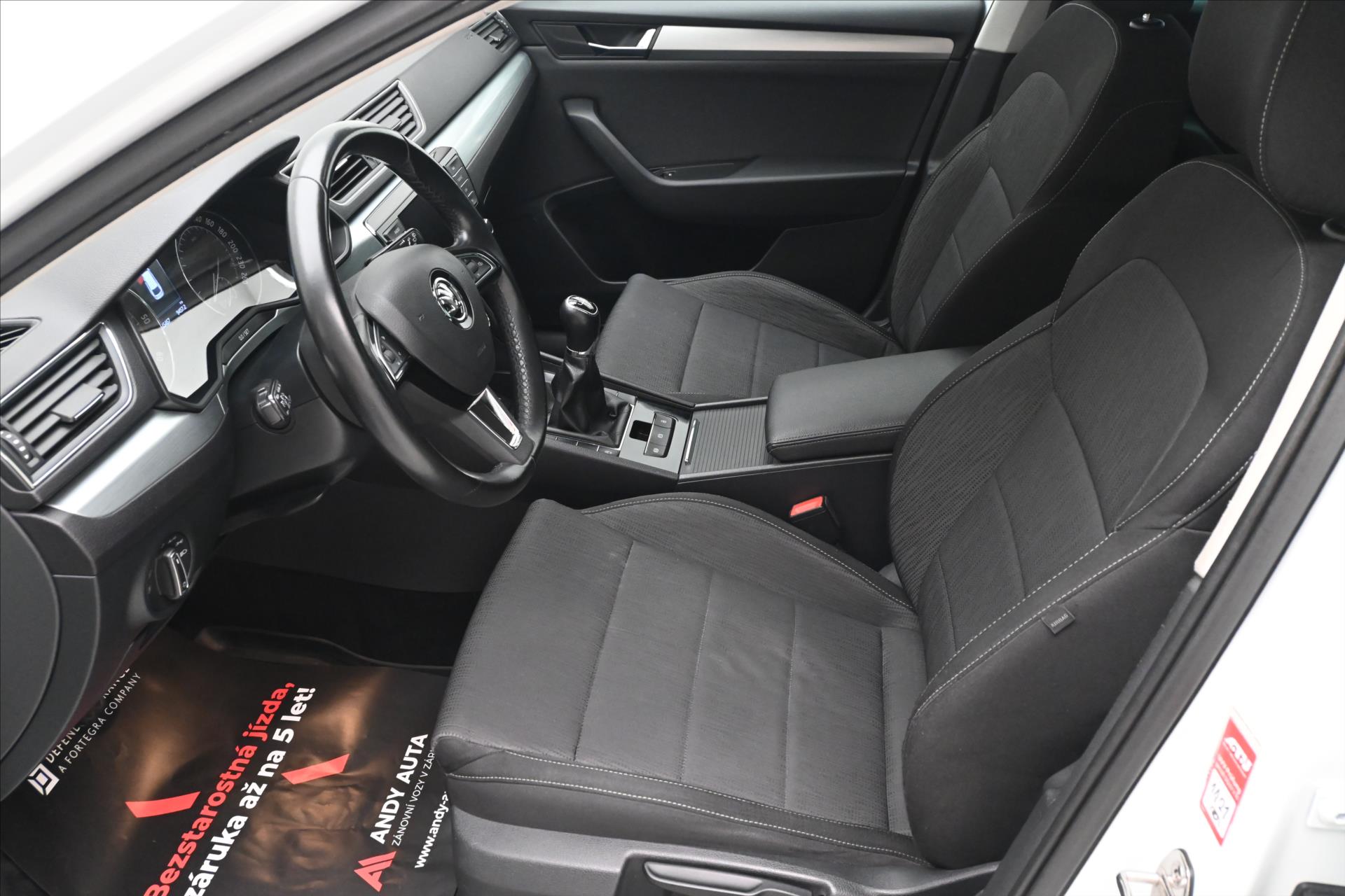 Hlavní fotografie vozu Škoda Superb 1,6 TDI 88 kW NAVI Ambition Záruka až 5 let (14)