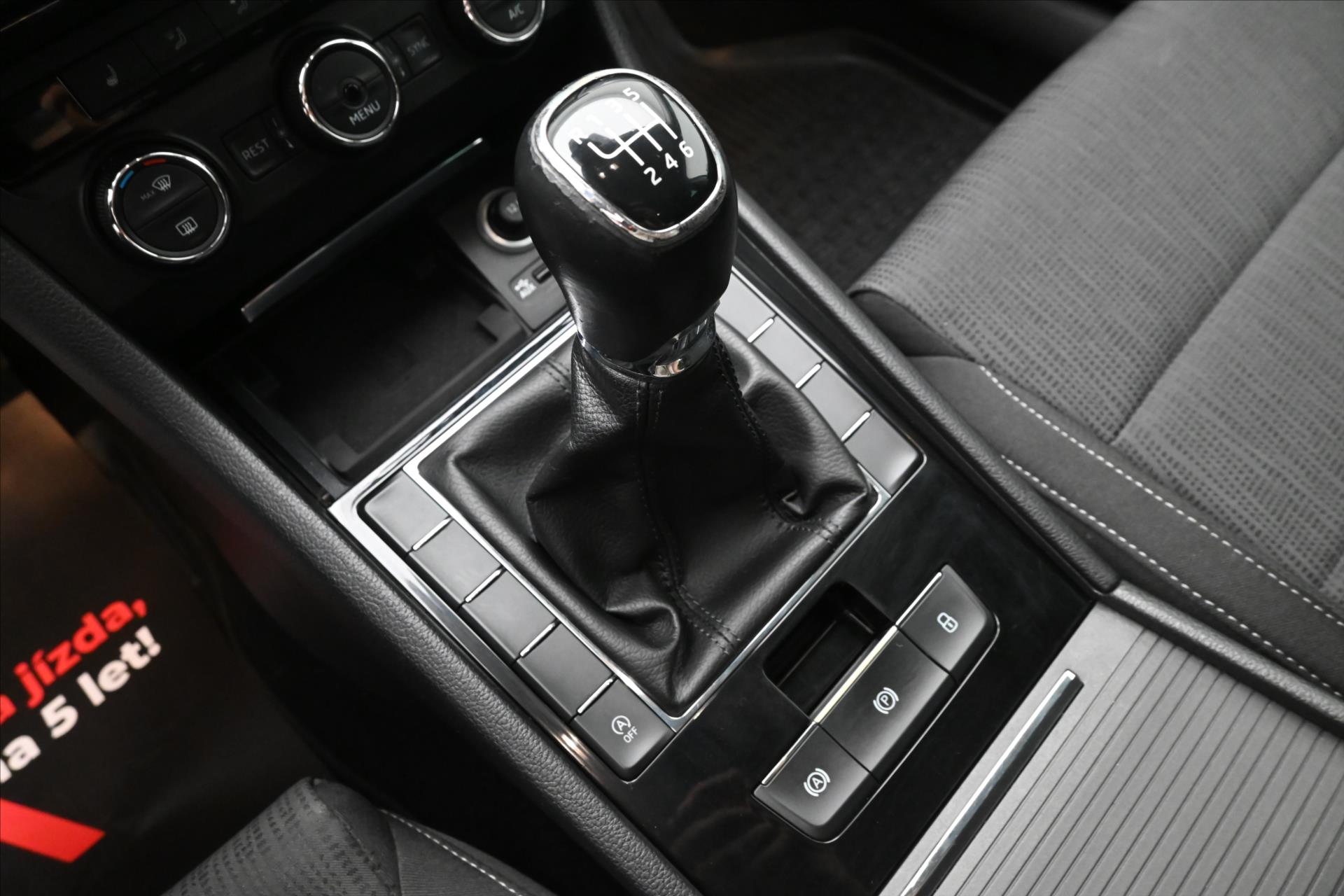 Hlavní fotografie vozu Škoda Superb 1,6 TDI 88 kW NAVI Ambition Záruka až 5 let (22)