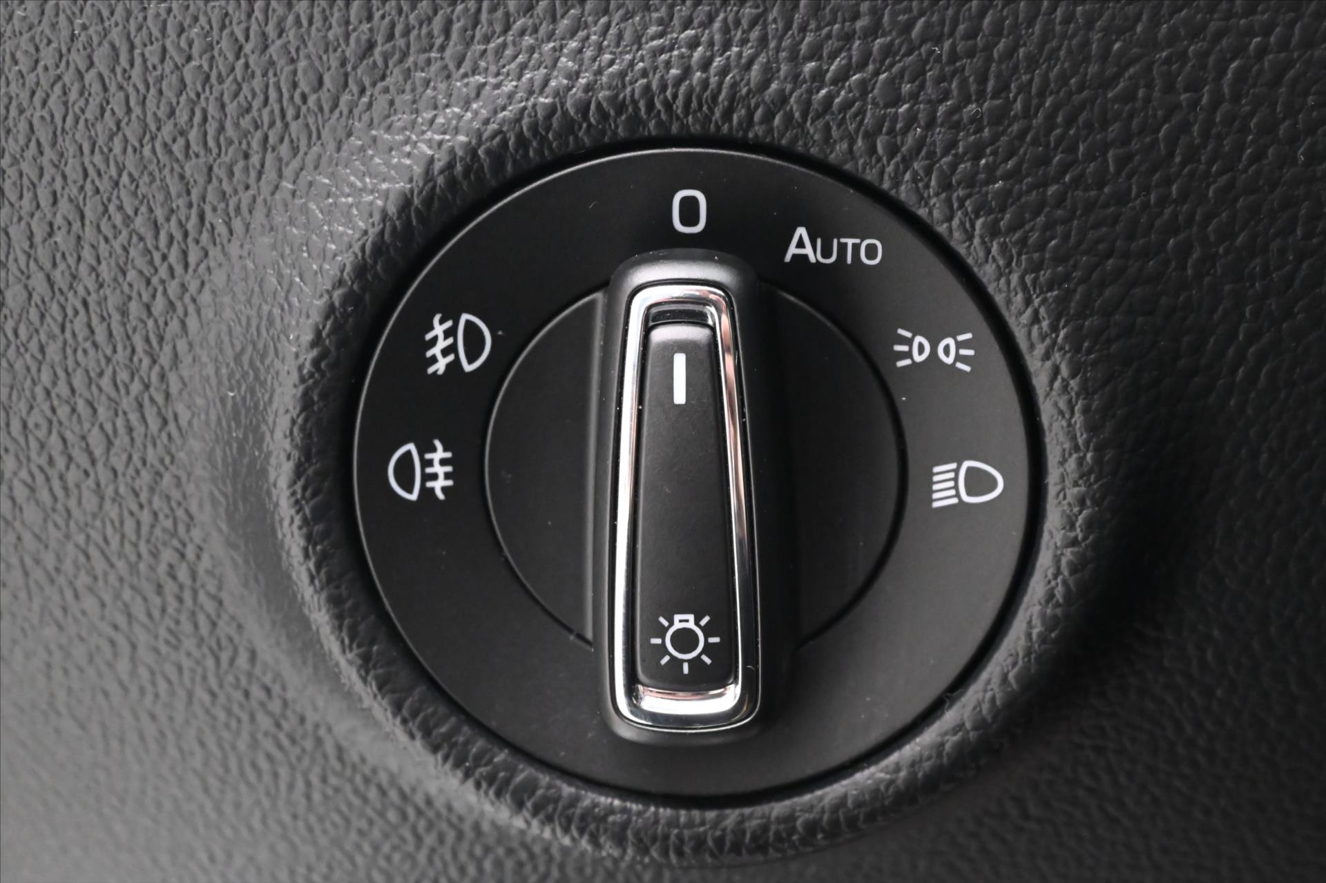 Hlavní fotografie vozu Škoda Superb 1,6 TDI 88 kW NAVI Ambition Záruka až 5 let (26)